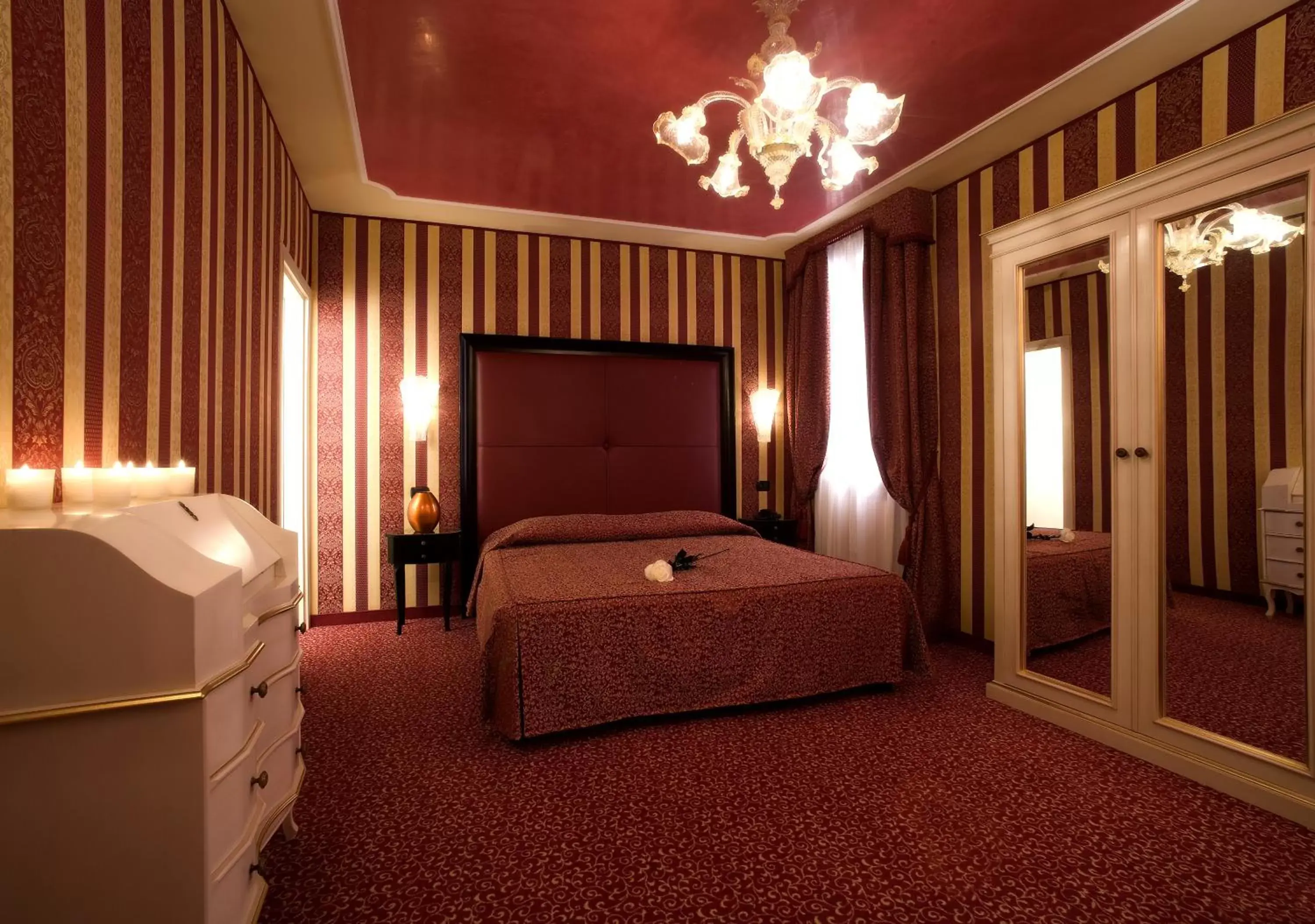 Photo of the whole room, Bed in Hotel Alcyone