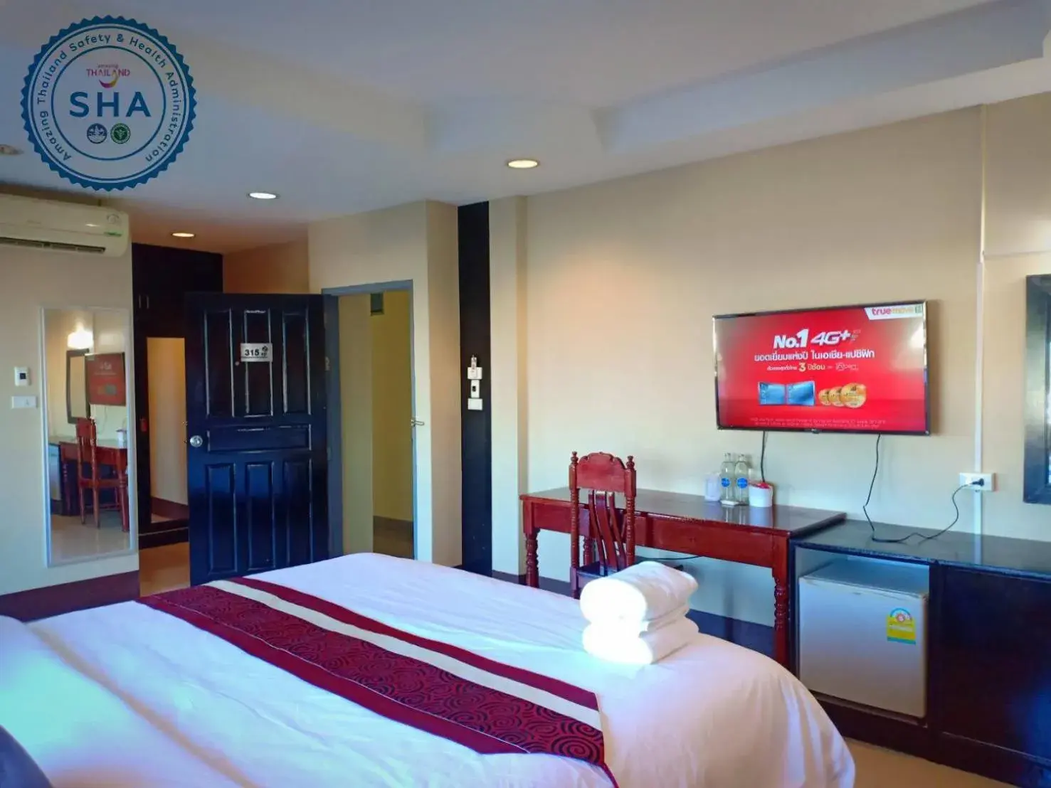 Bedroom in Submukda Phoomplace Hotel