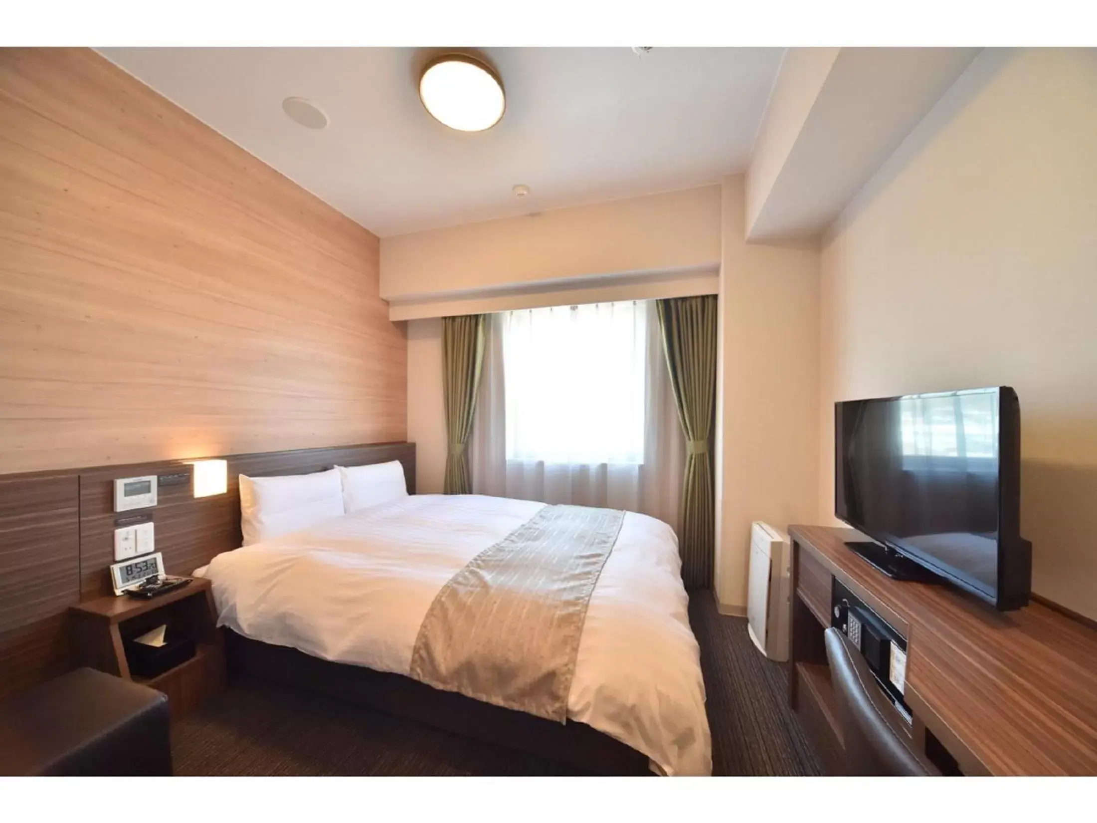 Day, Bed in Dormy Inn Abashiri