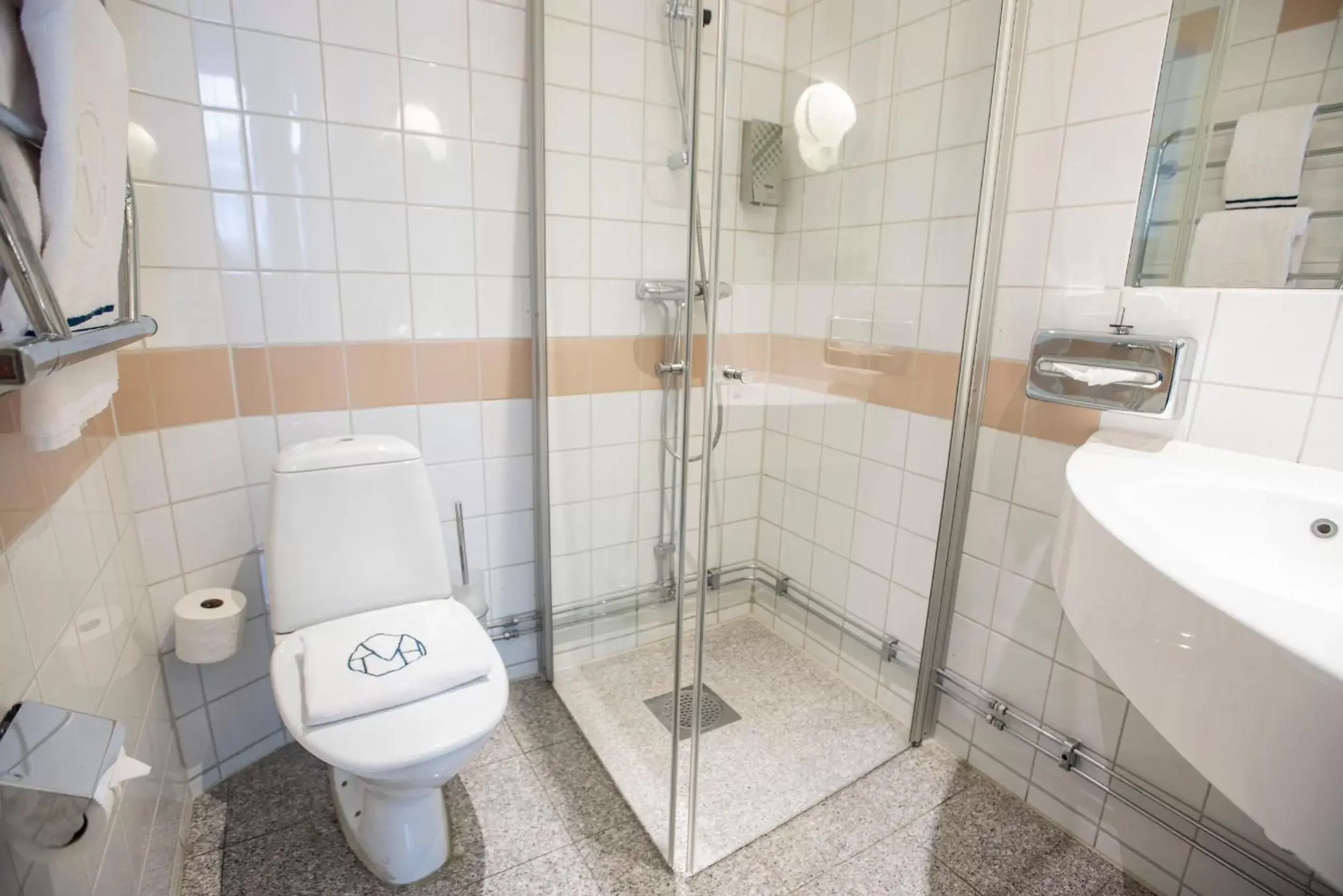 Bathroom in The Vault Hotel, WorldHotels Crafted