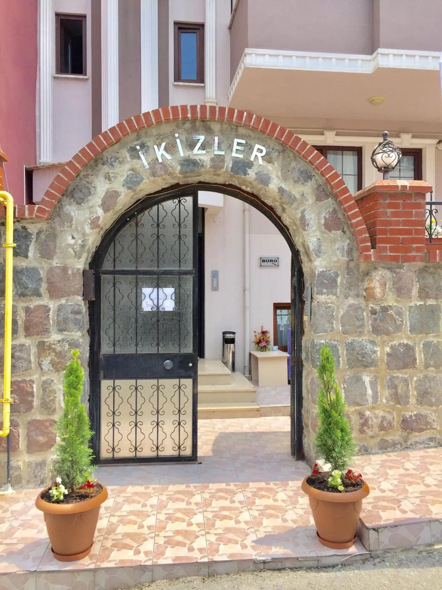 Facade/entrance in The Twins Apartmens