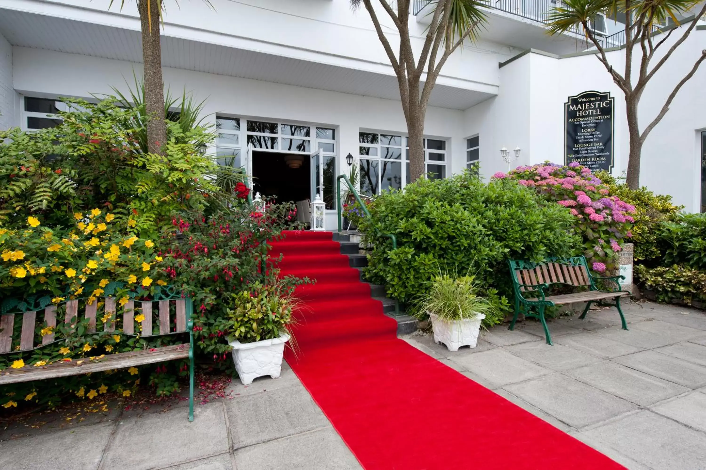 Facade/entrance in Majestic Hotel