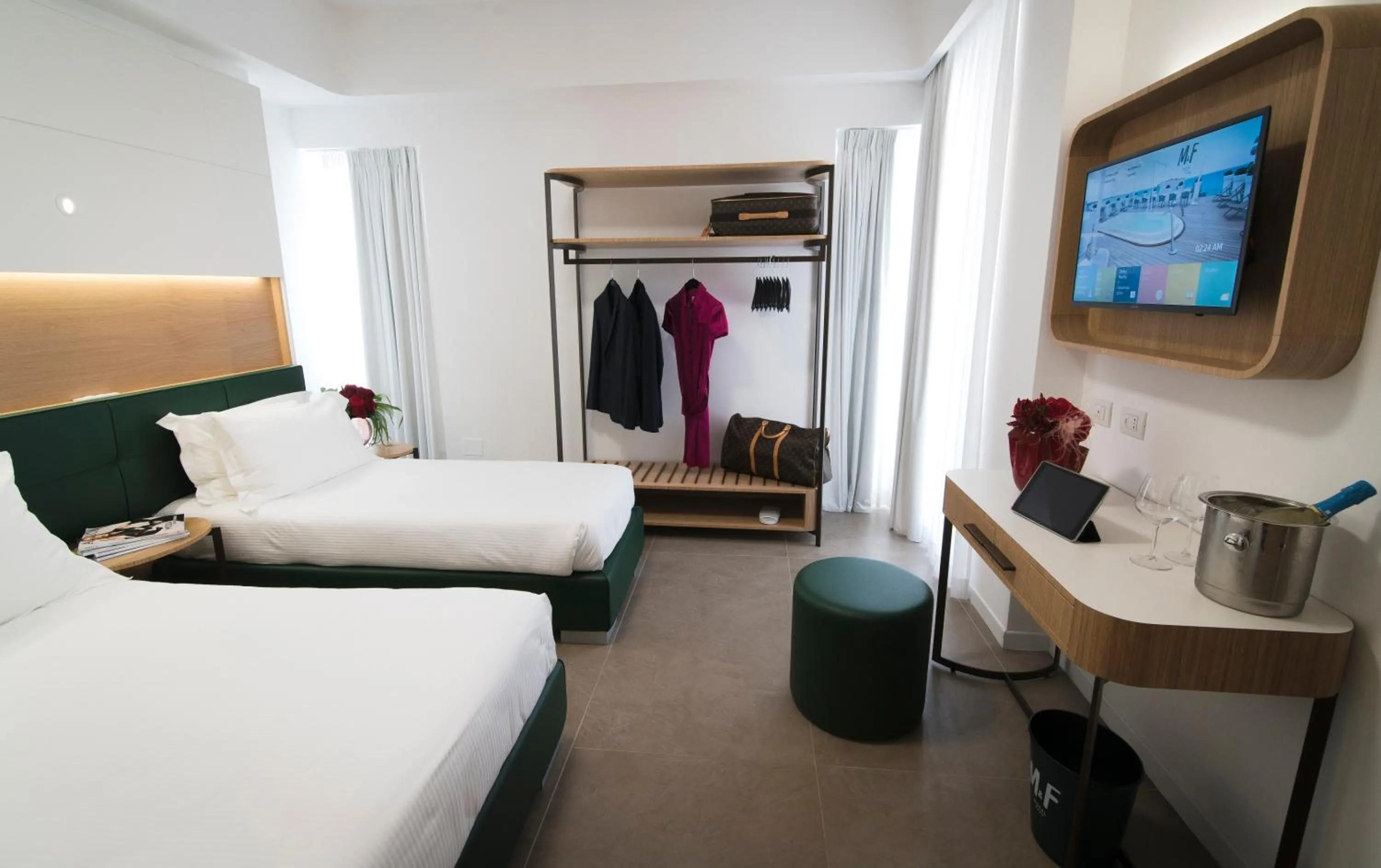 Bedroom, Bed in M&F Hotel