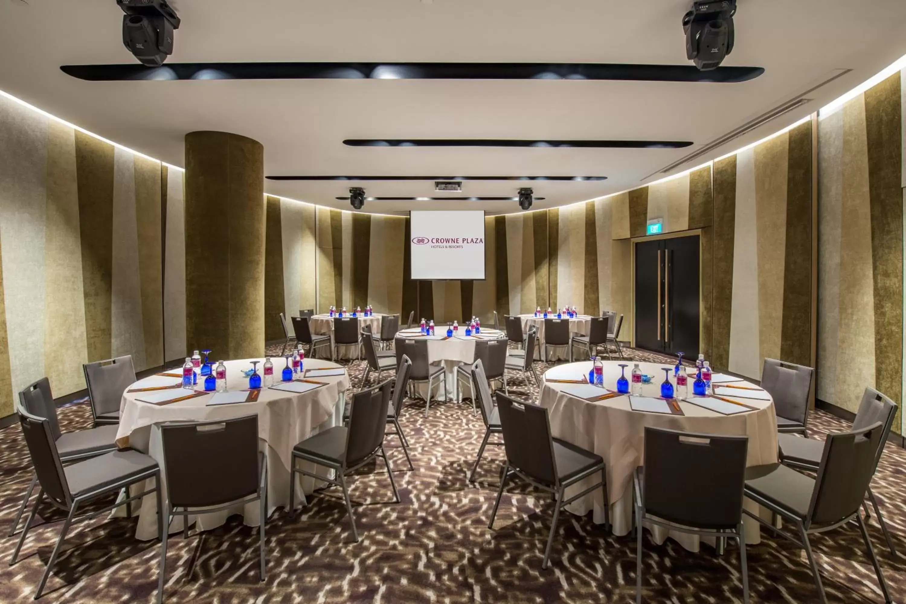 Meeting/conference room in Crowne Plaza Changi Airport, an IHG Hotel
