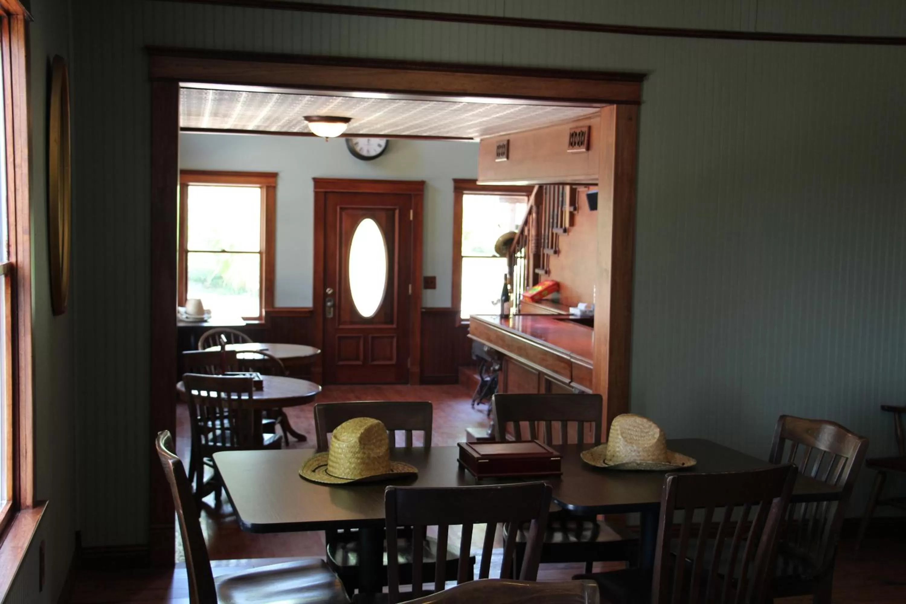 Restaurant/places to eat in Cedar Creek