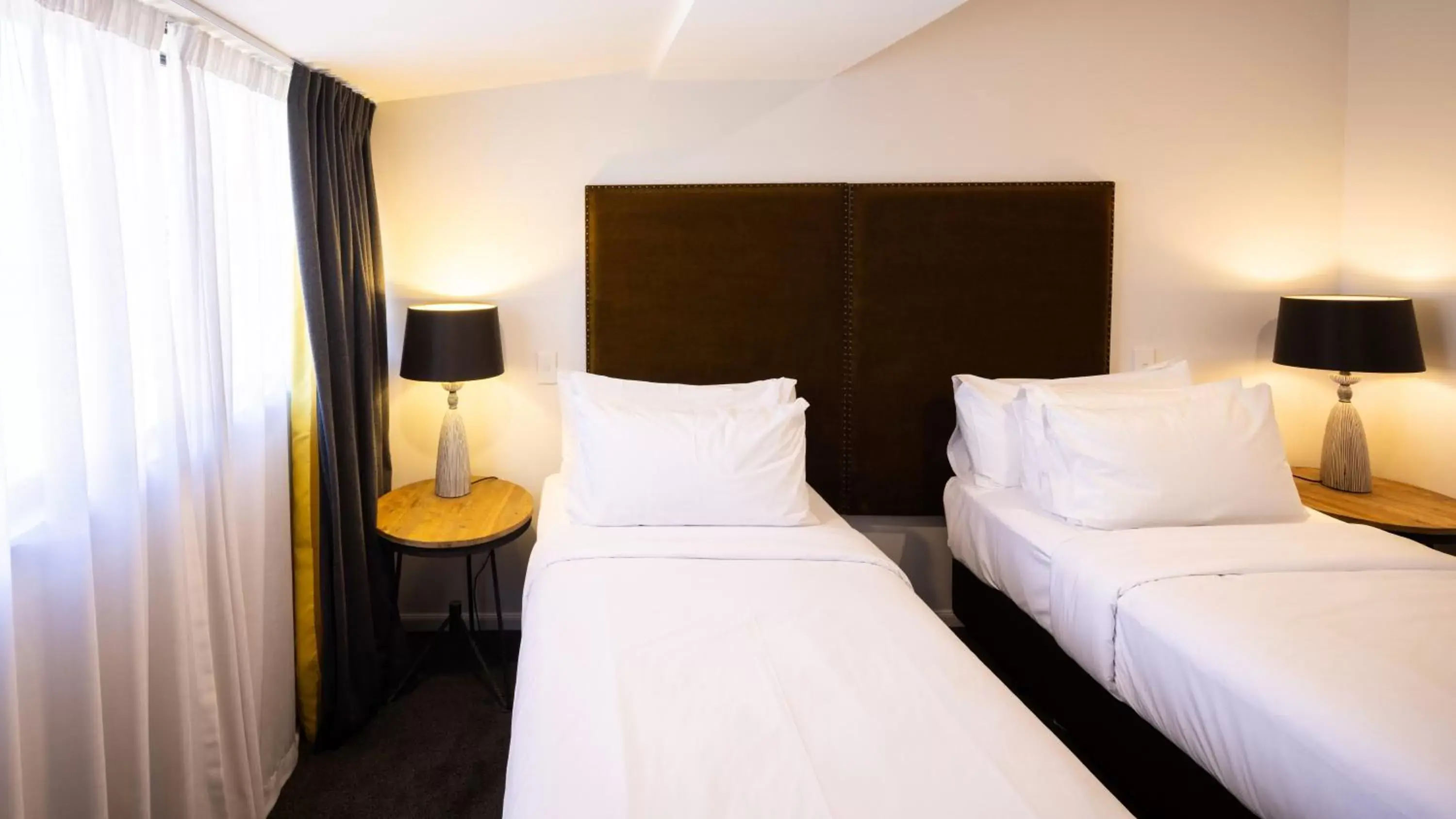 Bedroom, Bed in Hotel Montreal