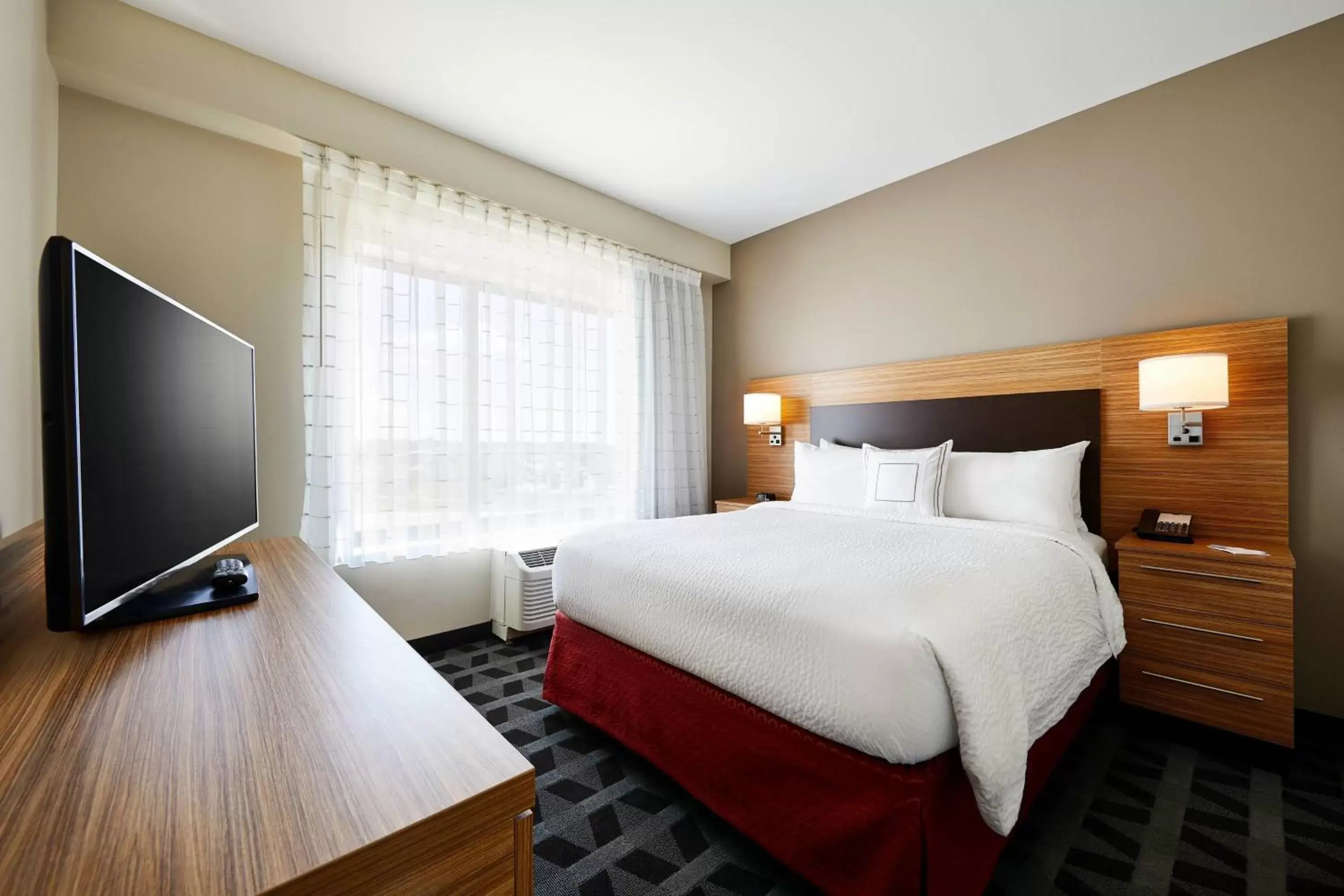 Bedroom, Bed in TownePlace Suites by Marriott St. Louis O'Fallon