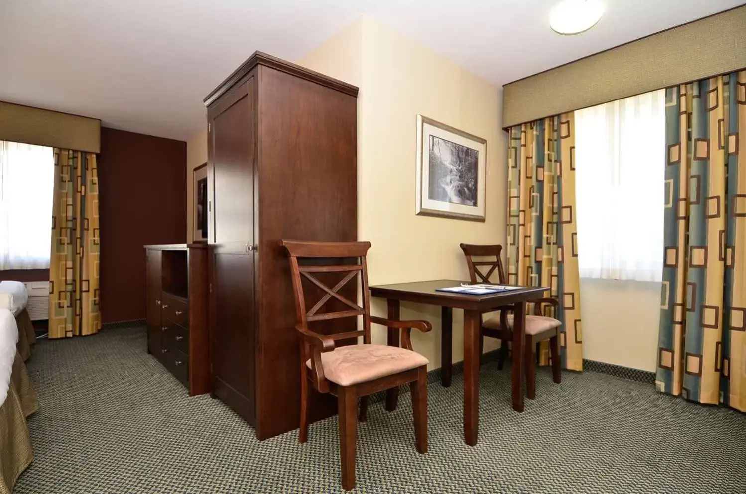 Dining Area in Best Western Cottage Grove Inn