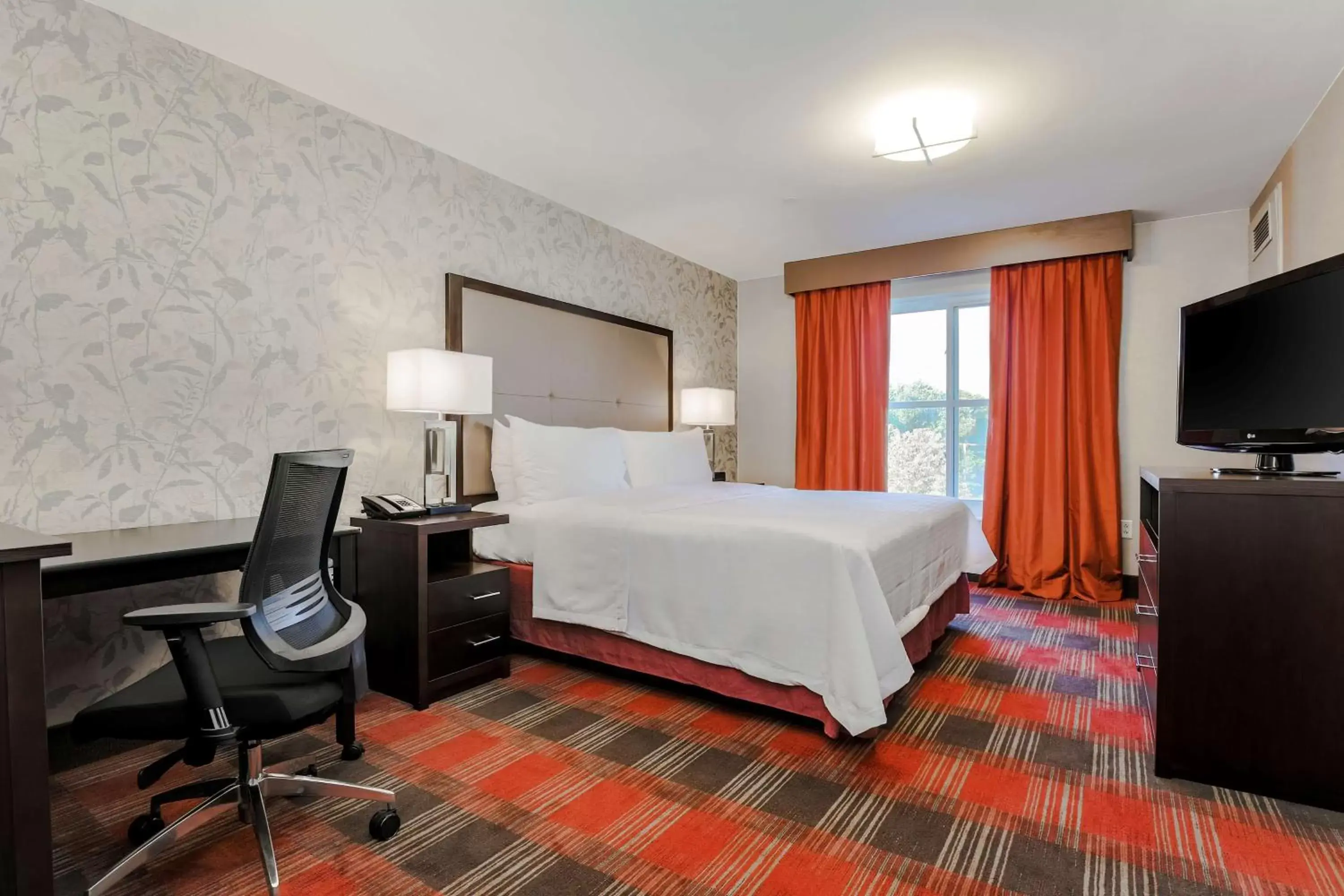 Bedroom in Homewood Suites by Hilton Long Island-Melville