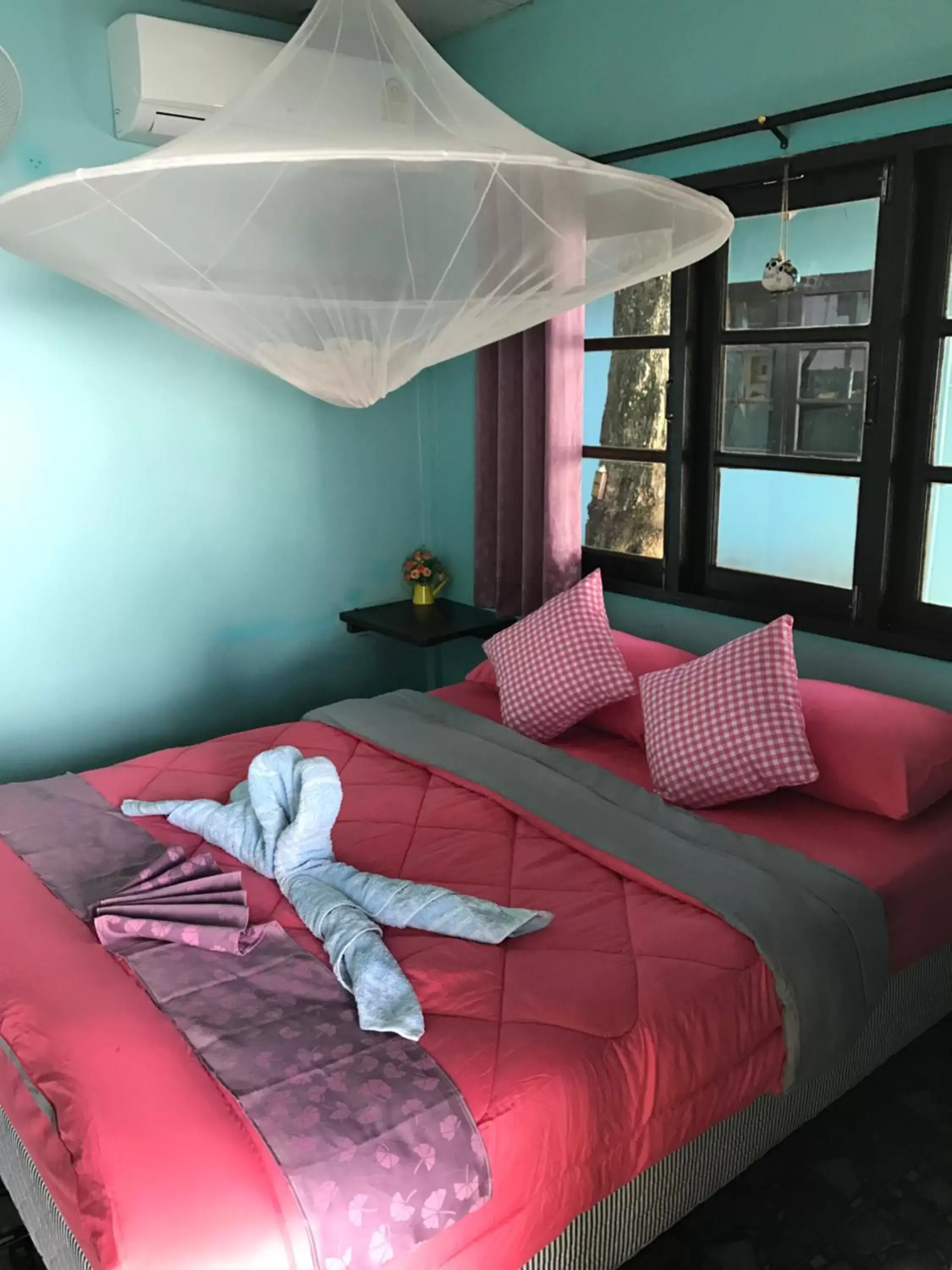 Bedroom, Bed in Blue Sky Resort
