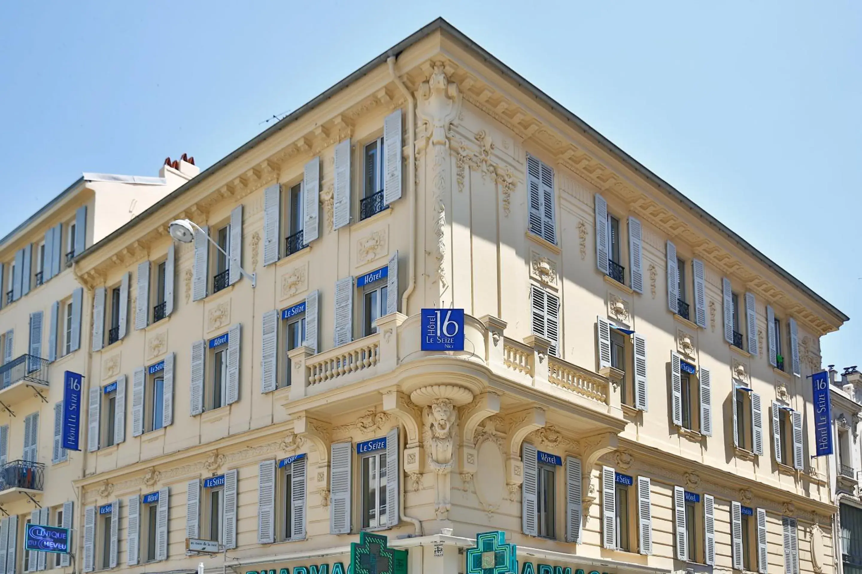 Facade/entrance, Property Building in Hôtel Le Seize, Nice Centre