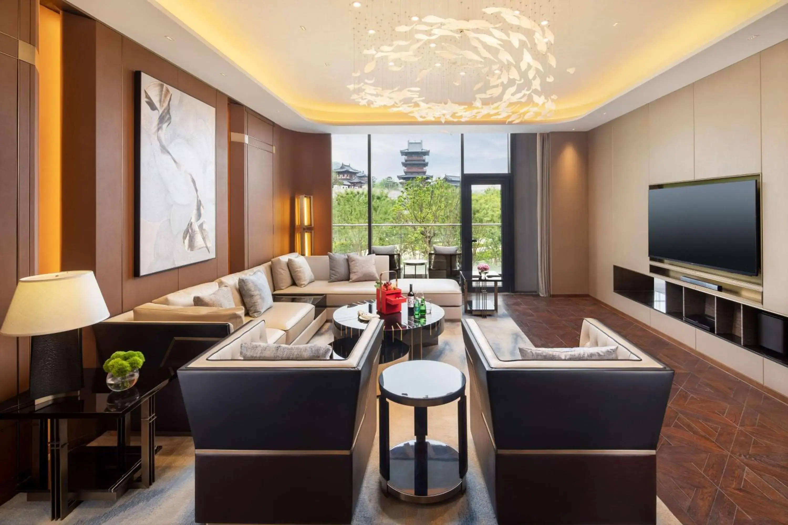 Photo of the whole room, Seating Area in Radisson Collection Resort Nanjing