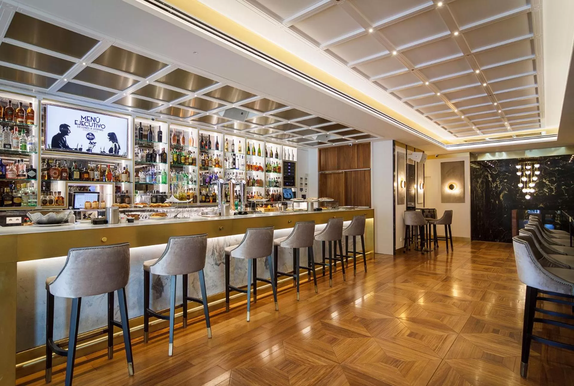 Restaurant/places to eat, Lounge/Bar in IBIZA ROOMs