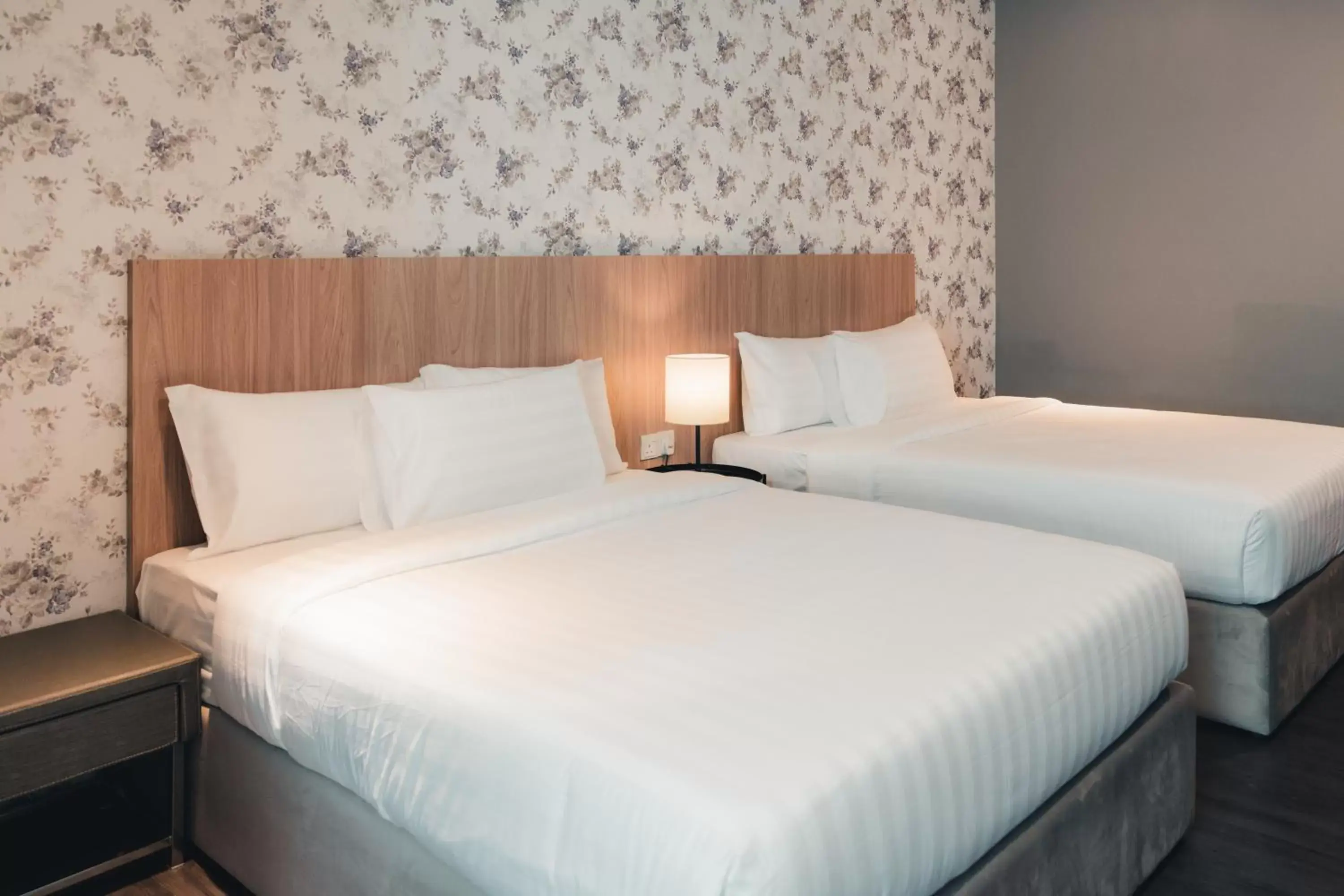 Bed in Le'venue Hotel