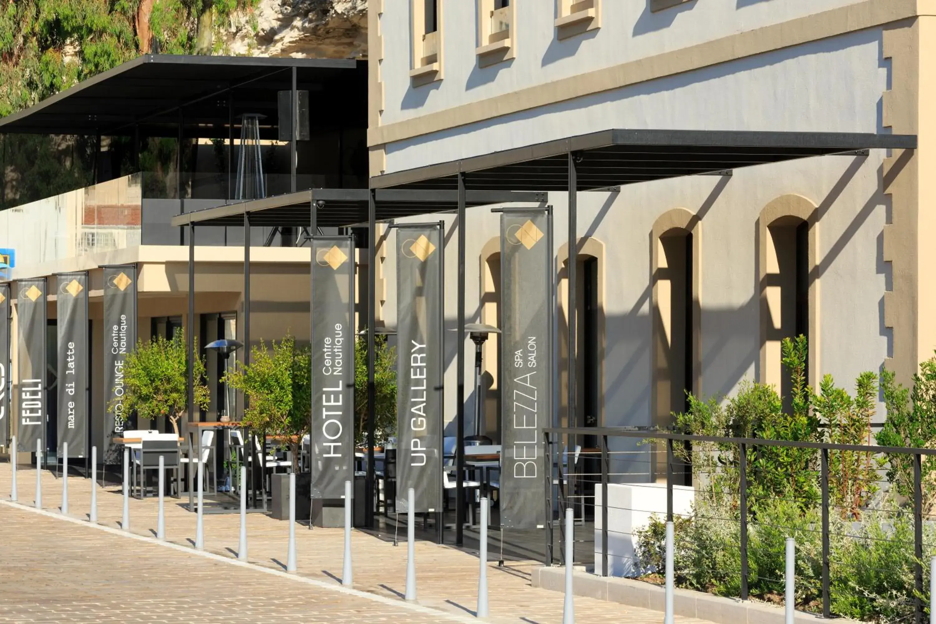 Shopping Area in Hotel Centre Nautique