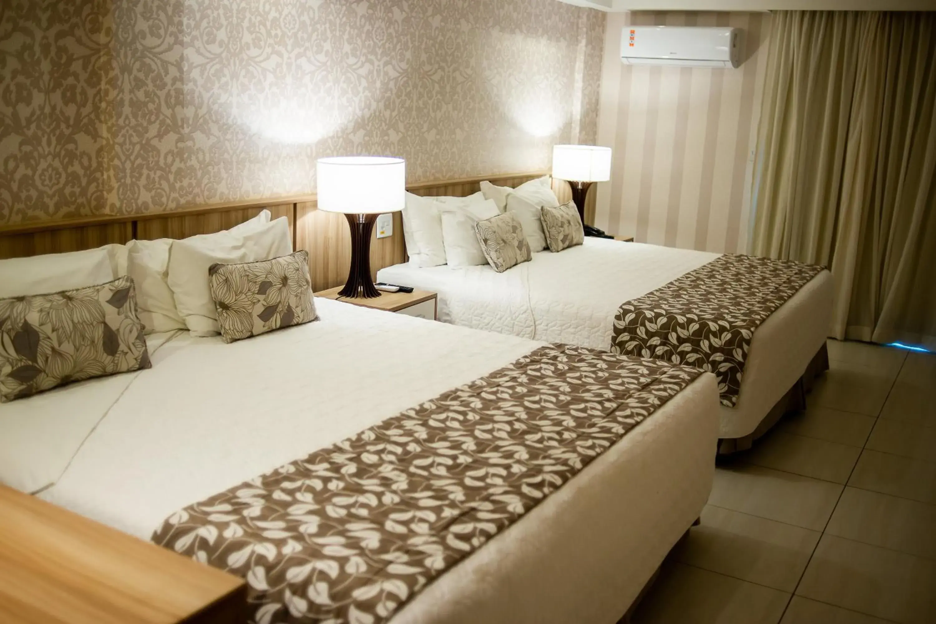 Bedroom, Bed in Paradiso Macae Hotel