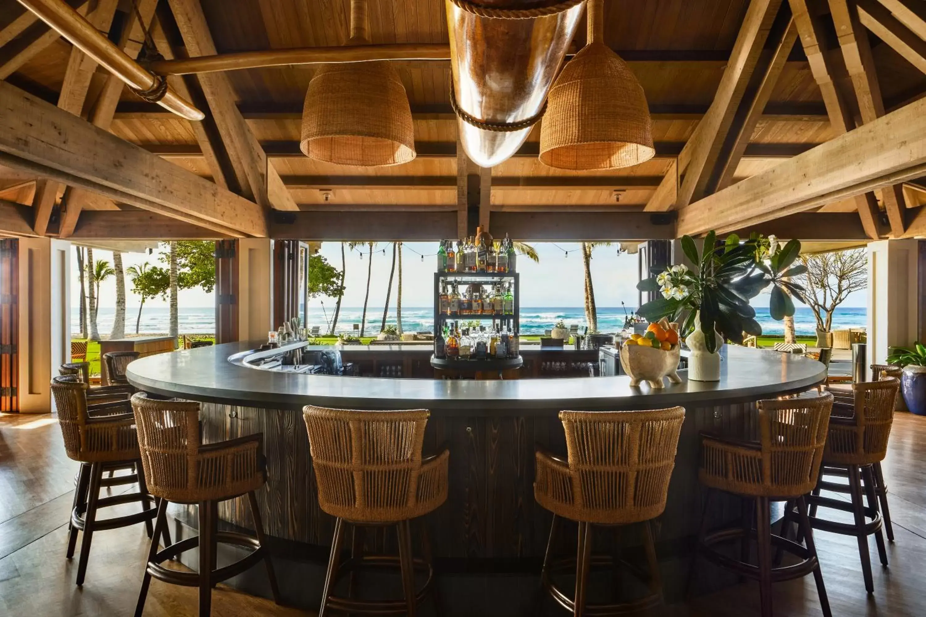 Restaurant/places to eat, Lounge/Bar in Mauna Lani, Auberge Resorts Collection