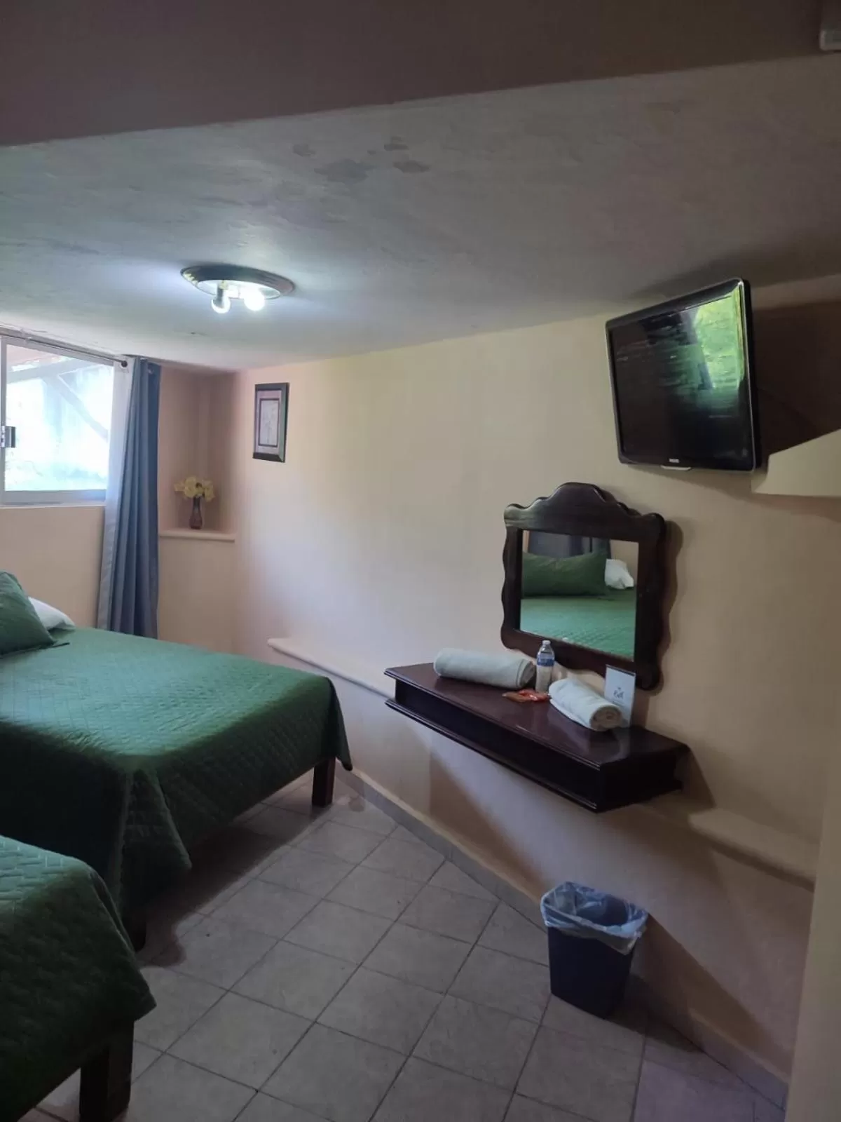 Bedroom, TV/Entertainment Center in Hotel Rath