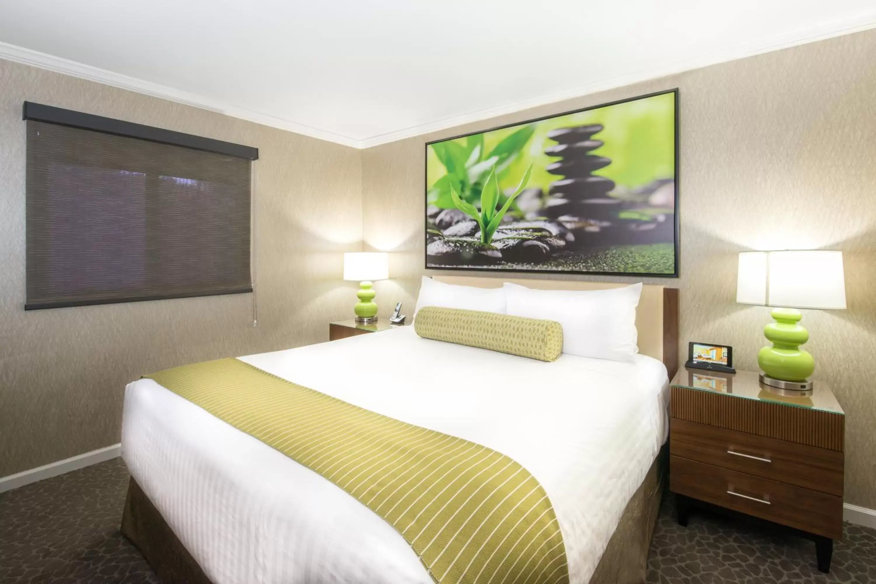 Bedroom, Bed in The Creekside Inn Bedroom, Bed in The Creekside Inn