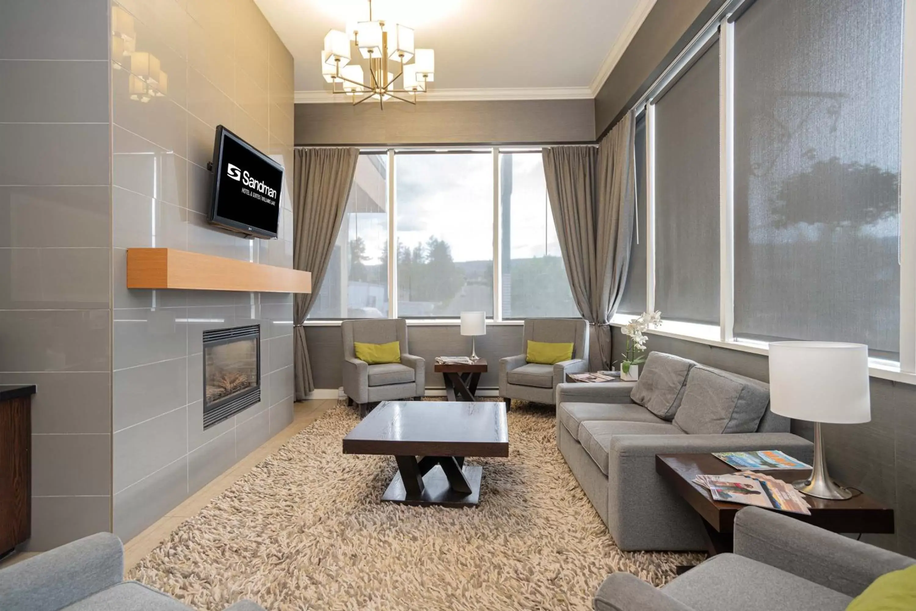 Lobby or reception in Sandman Hotel & Suites Williams Lake Lobby or reception in Sandman Hotel & Suites Williams Lake