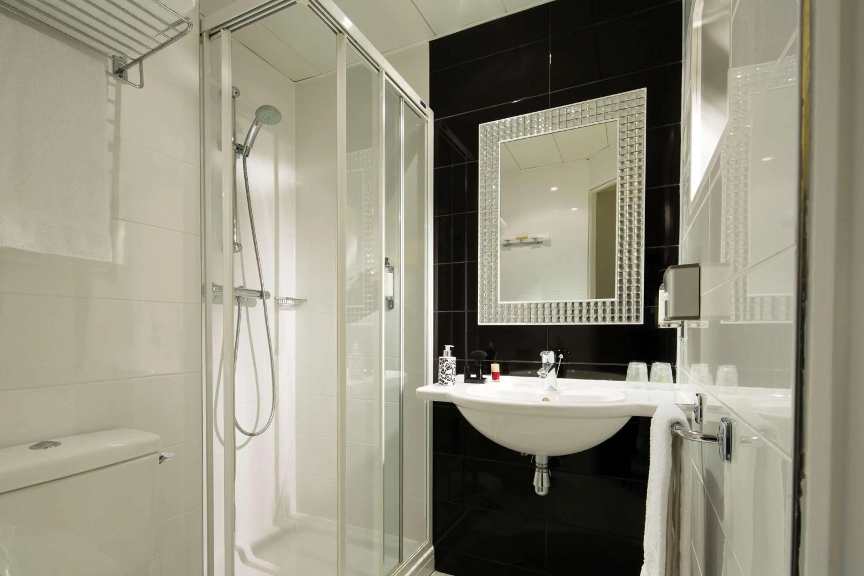 Bathroom in Hotel Best Western Anjou Lafayette