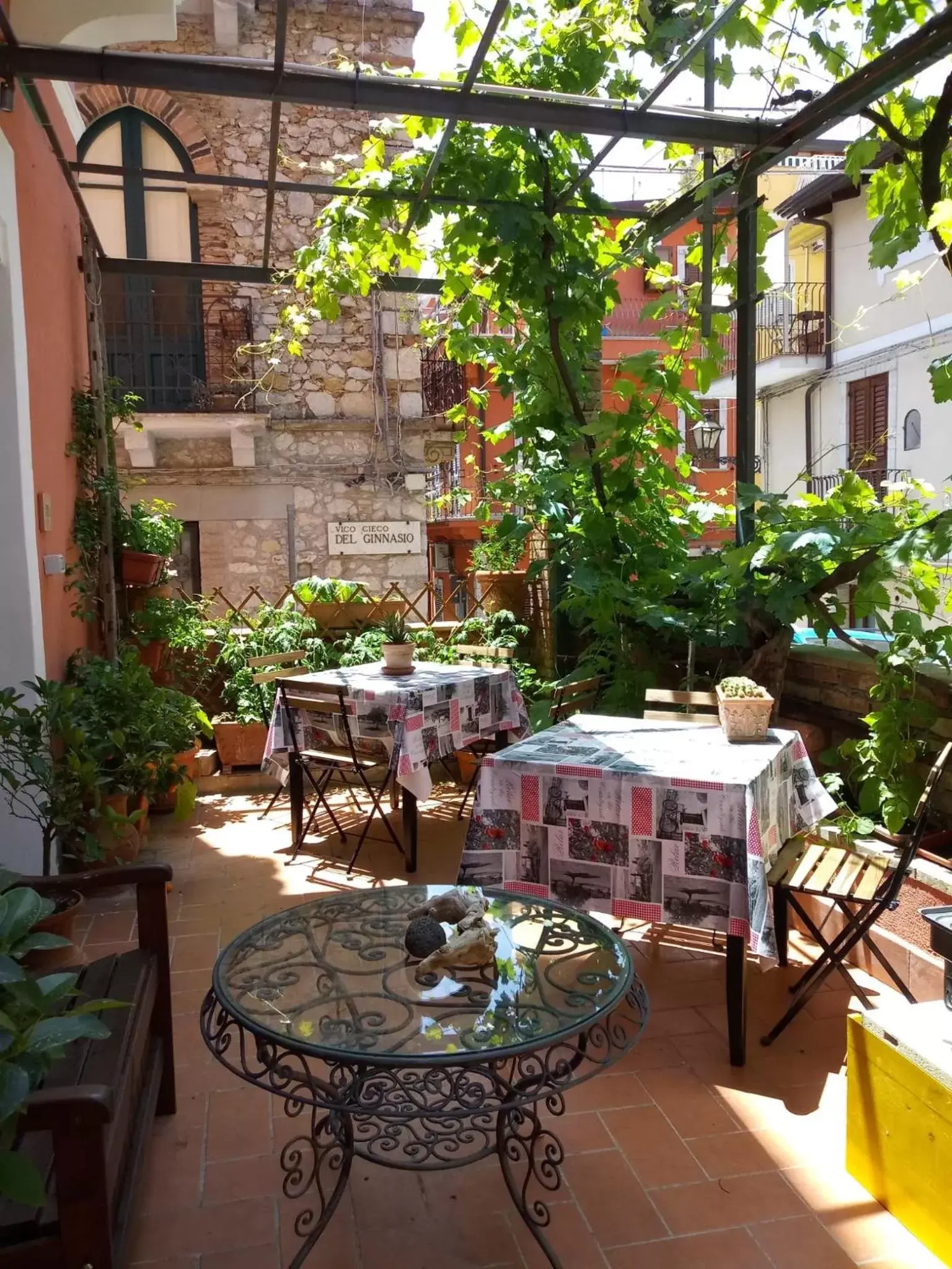 Balcony/Terrace, Restaurant/Places to Eat in Casa Cifali