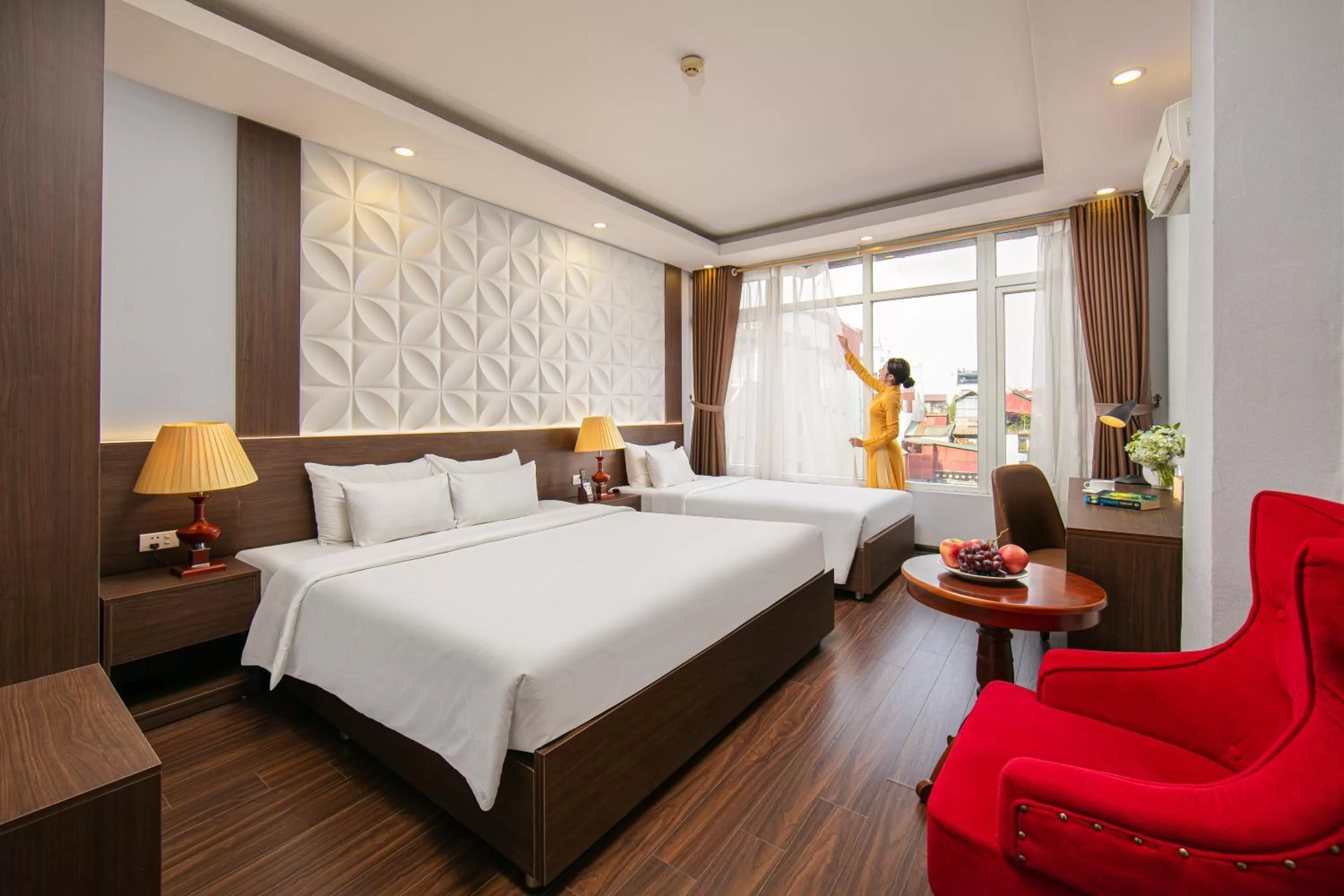 Photo of the whole room, Bed in Hanoi Diamond King Hotel & Travel