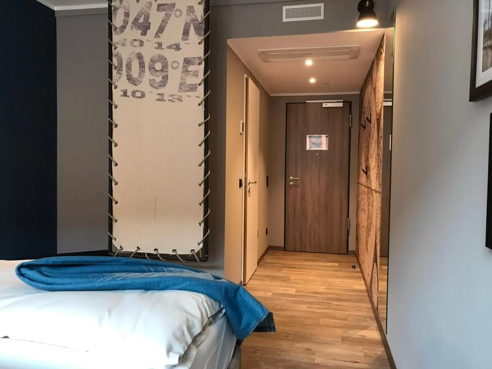 Decorative detail, Bed in HARBR Hotel Konstanz, a member of Radisson Individuals