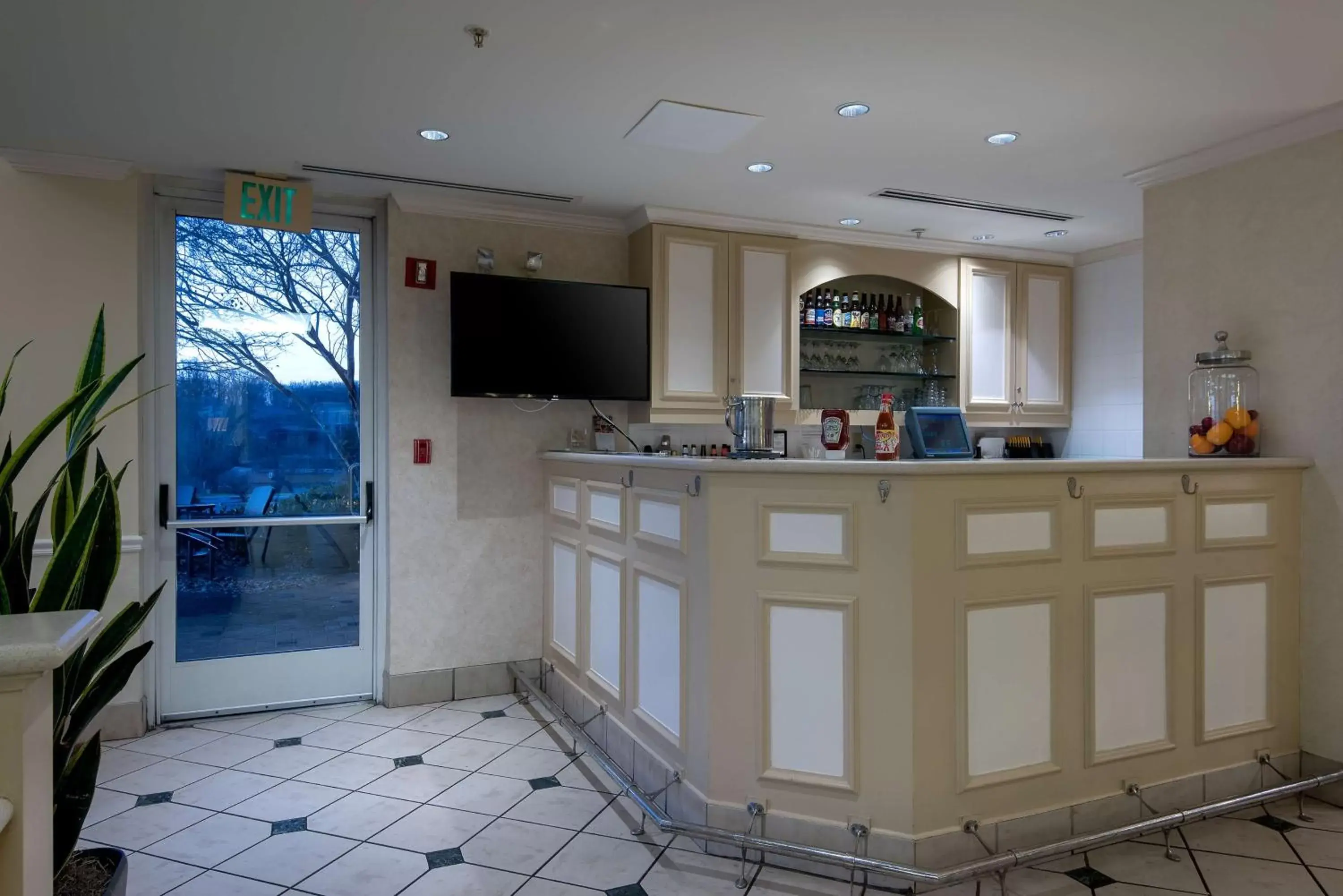 Lounge or bar, Lobby/Reception in Hilton Garden Inn Owings Mills