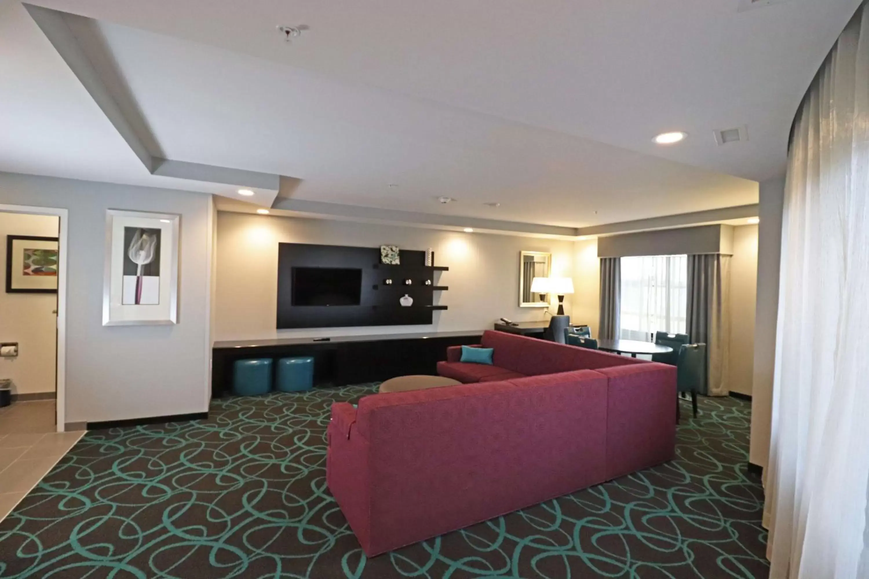 Living room, Seating Area in Hampton Inn Kearney