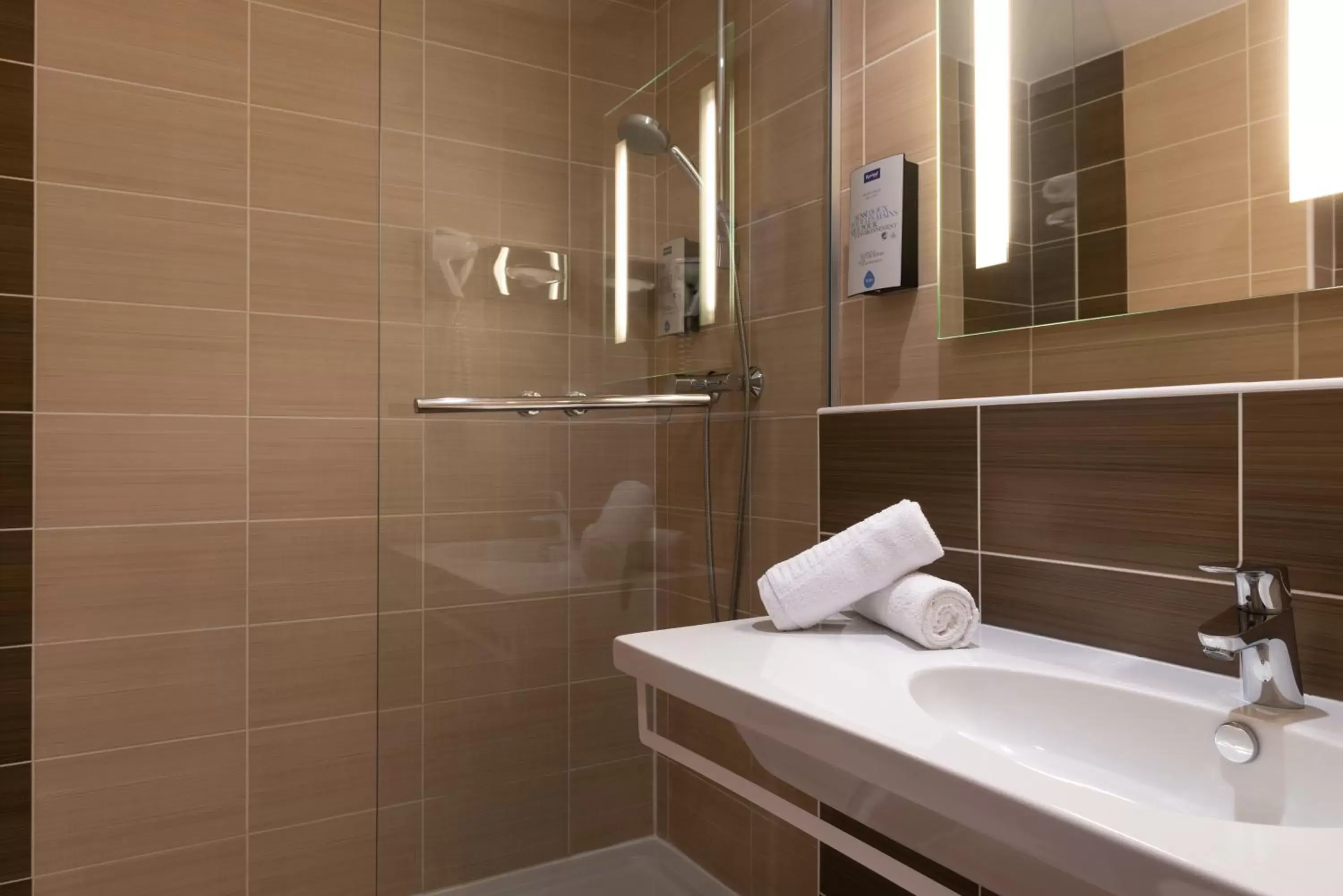 Shower, Bathroom in Kyriad Montpellier Sud - A709