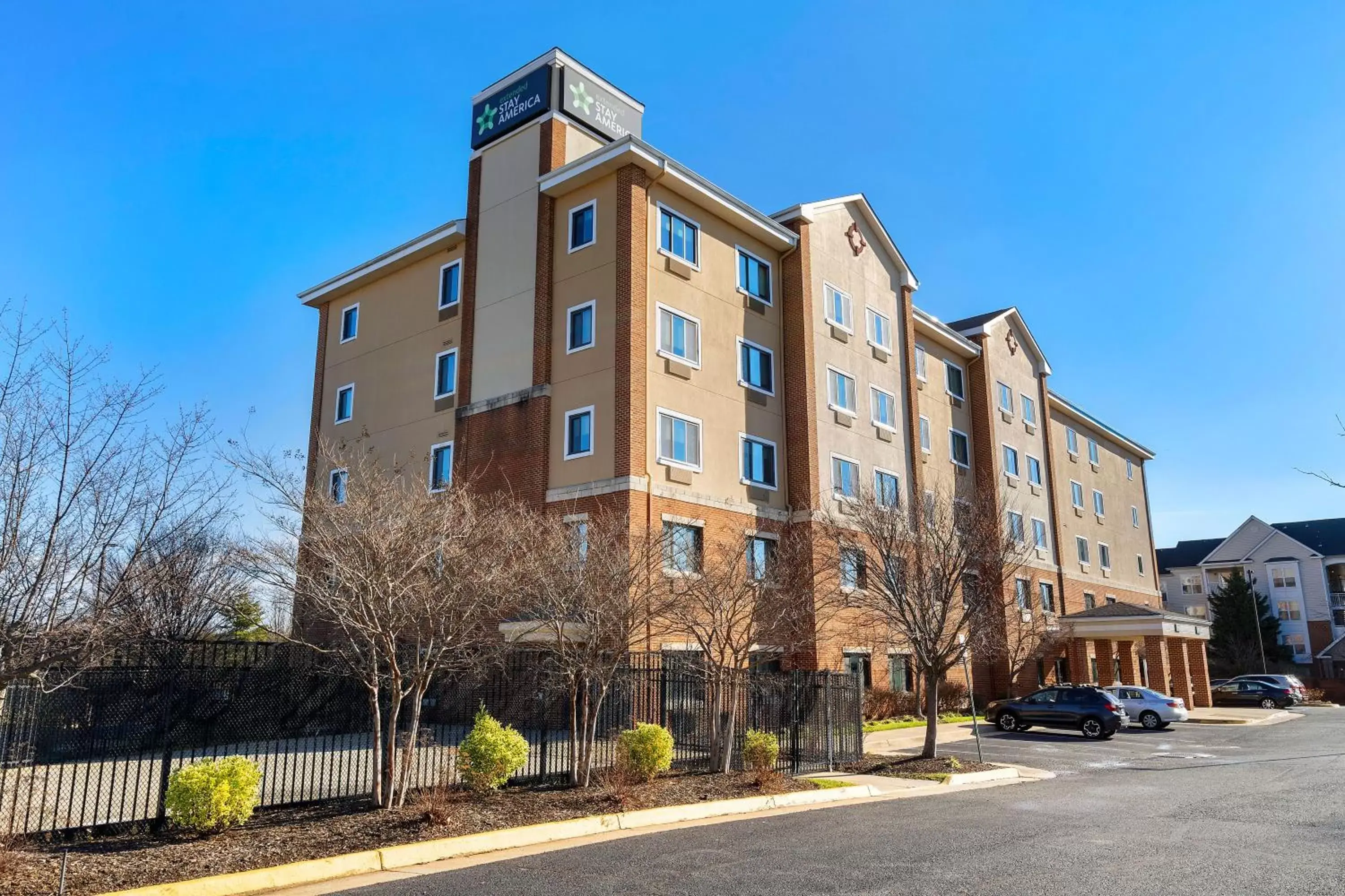 Property Building in Extended Stay America Suites - Washington, DC - Springfield