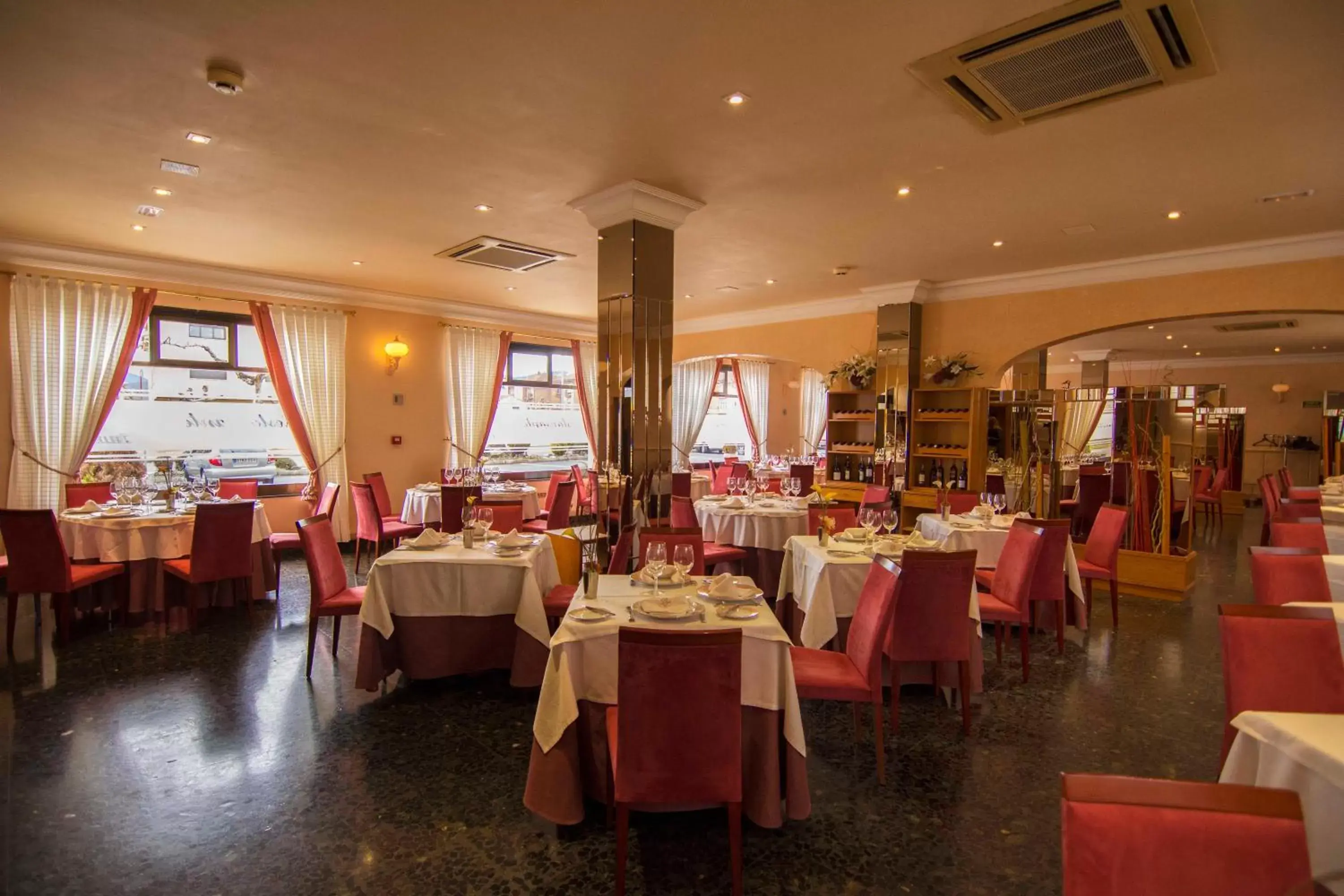 Restaurant/Places to Eat in Bellavista