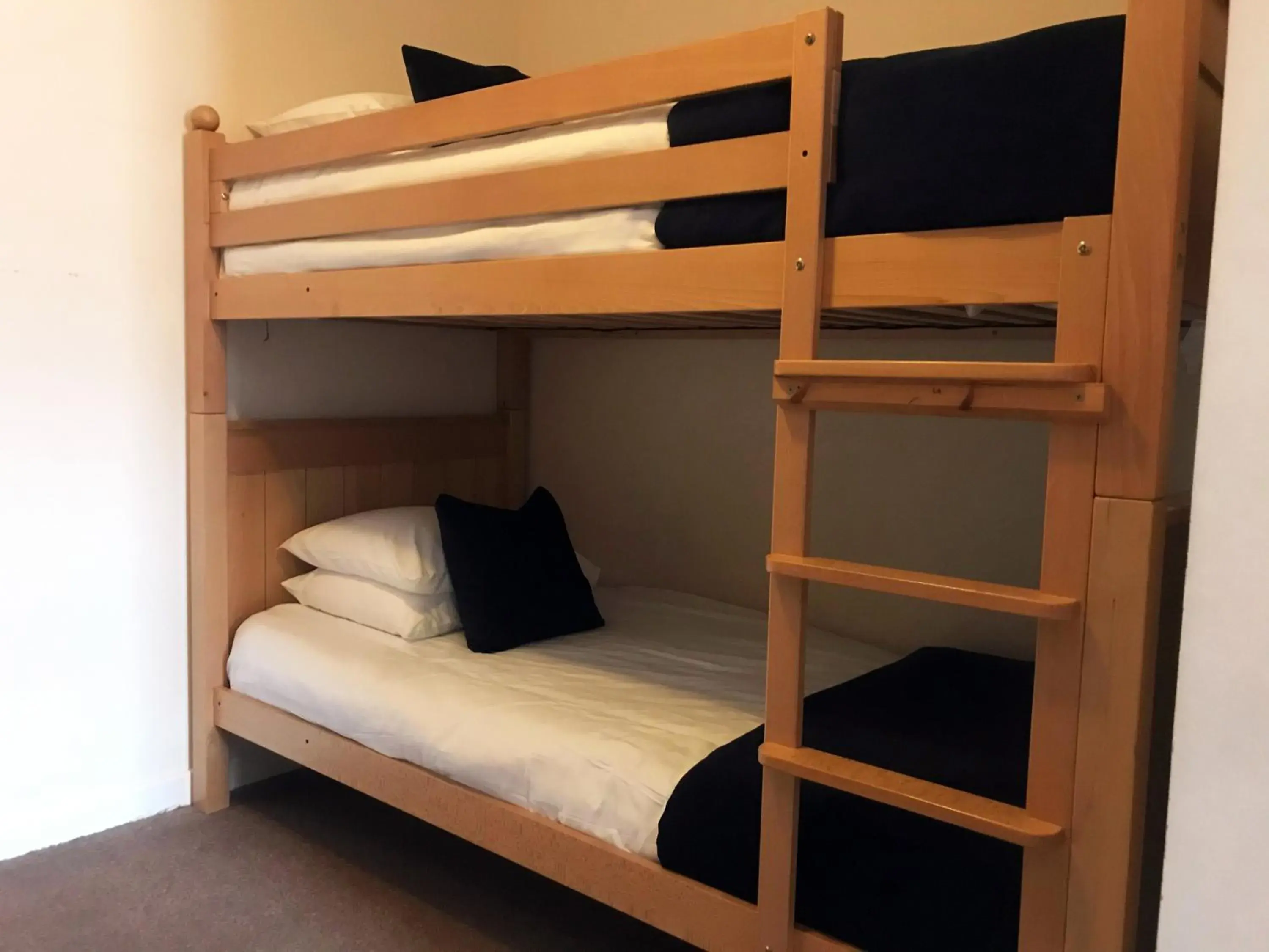 Bunk Bed in Dalmeny Resort Hotel