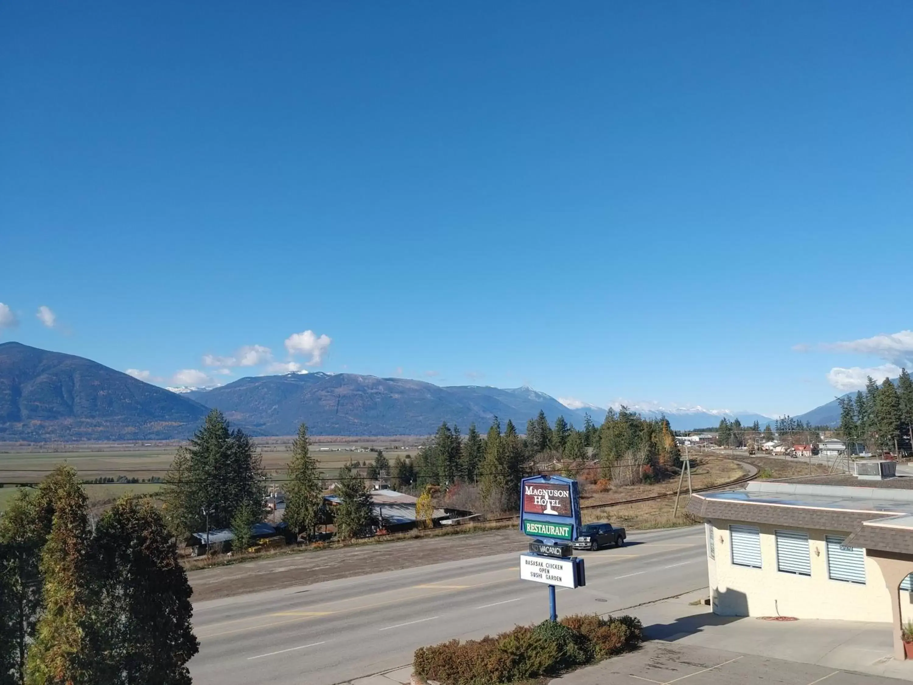 Natural landscape, Mountain View in Magnuson Hotel Creston