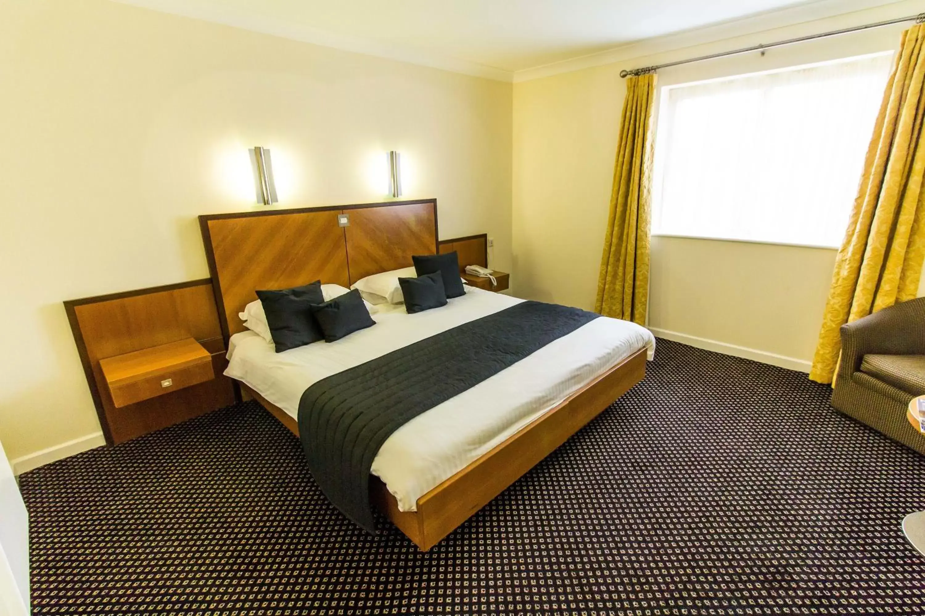 Bed in Padbrook Park Hotel