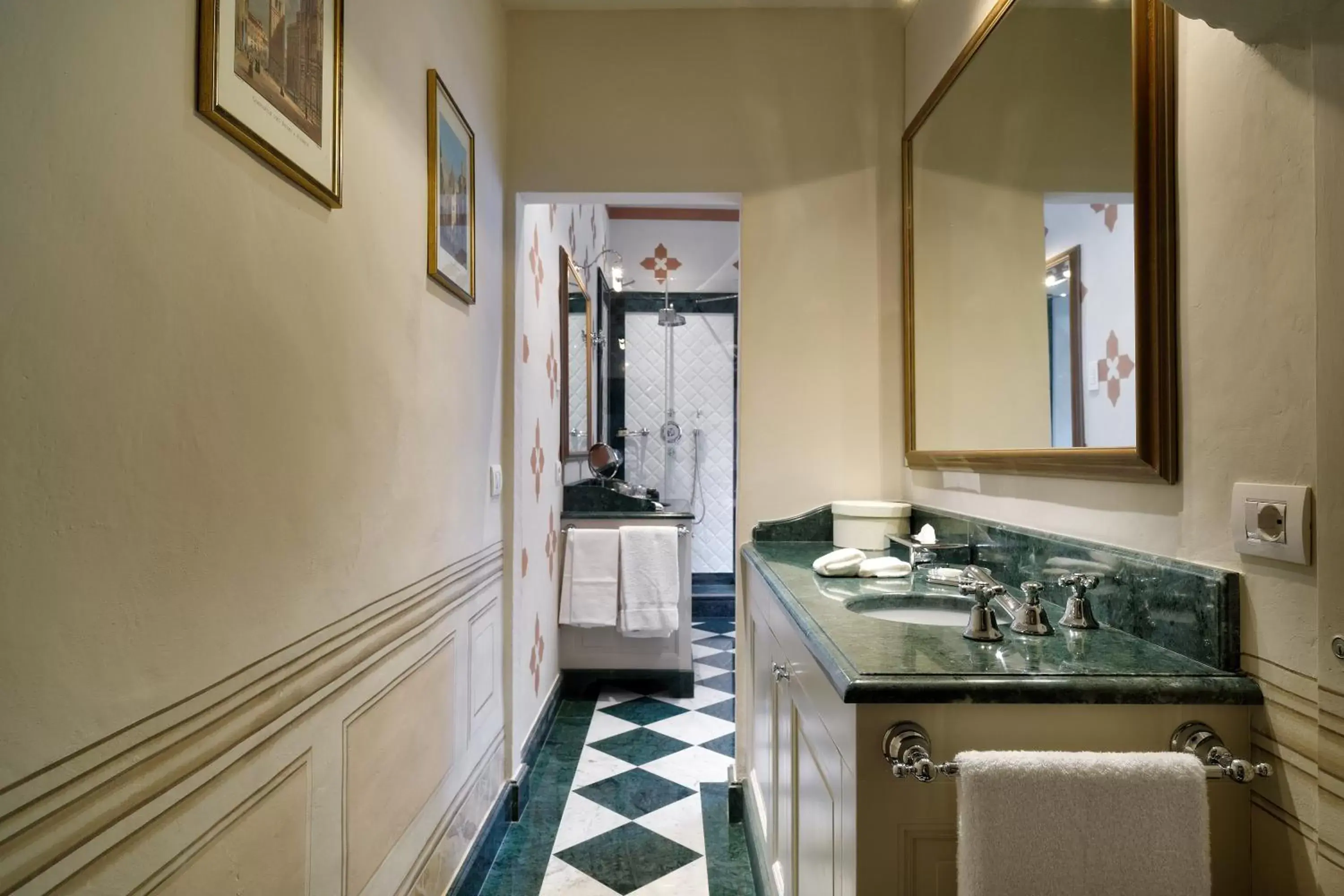 Bathroom in Palazzo Niccolini al Duomo