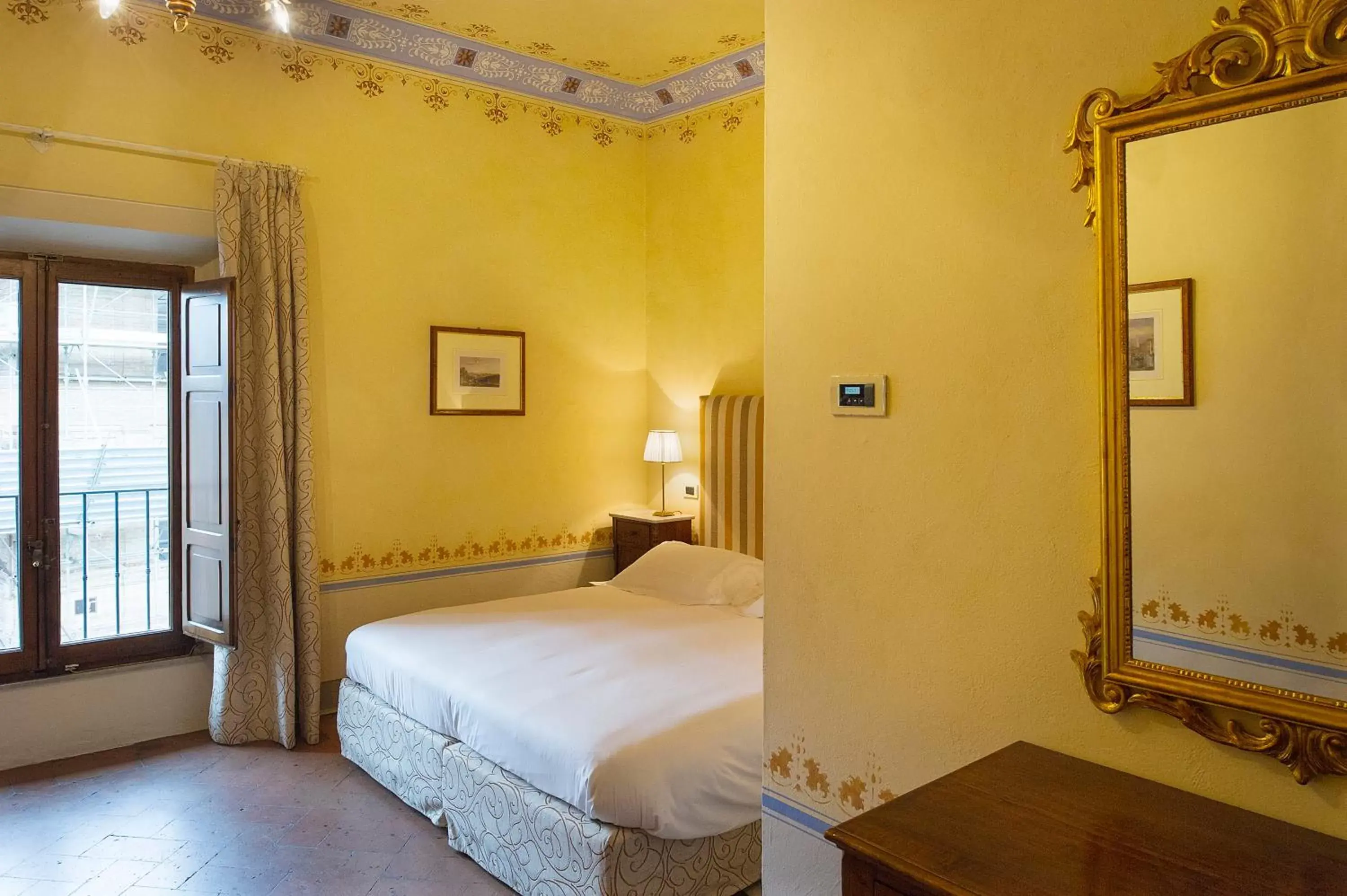 Photo of the whole room, Bed in Palazzo Ravizza