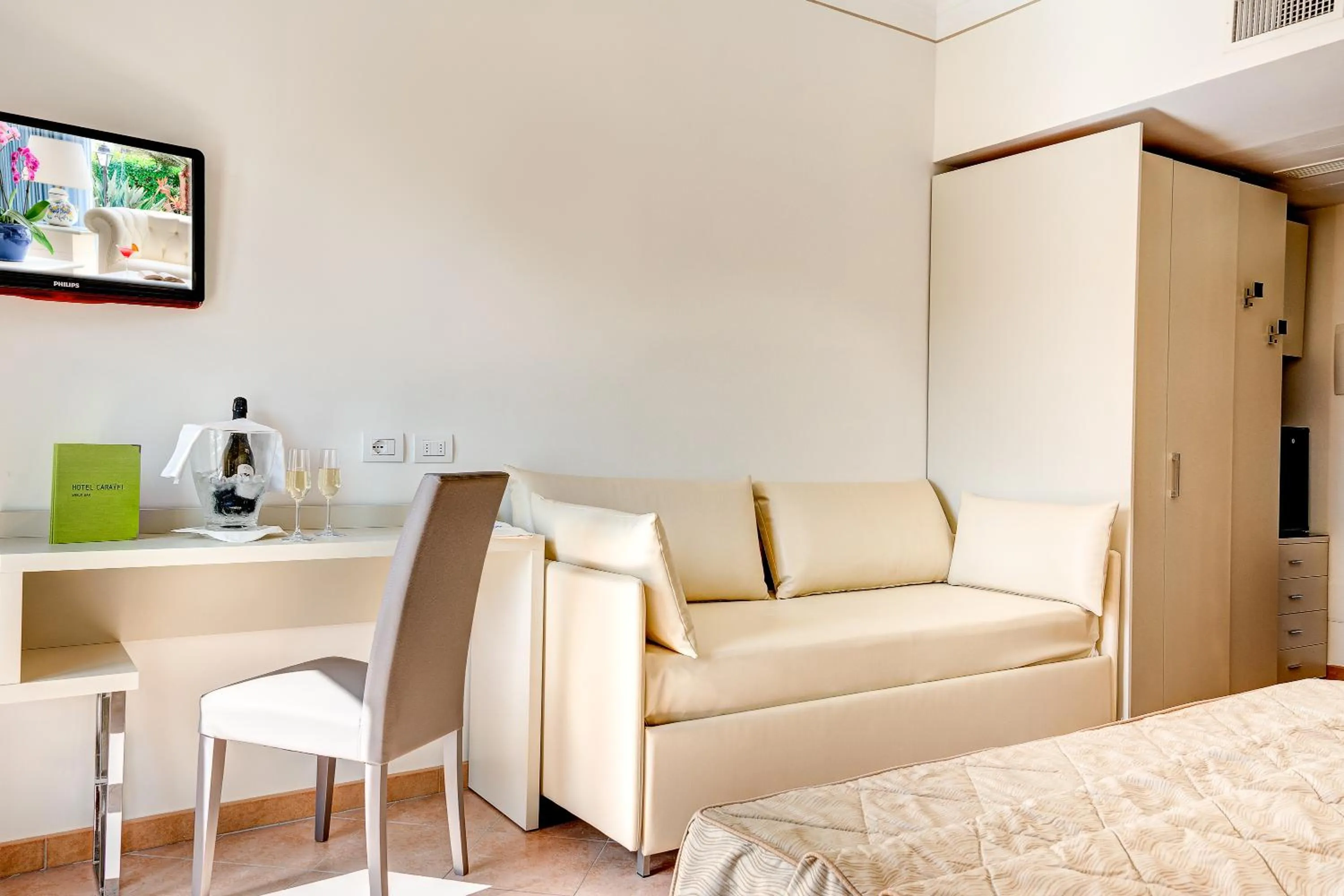 Seating area in Hotel Caravel