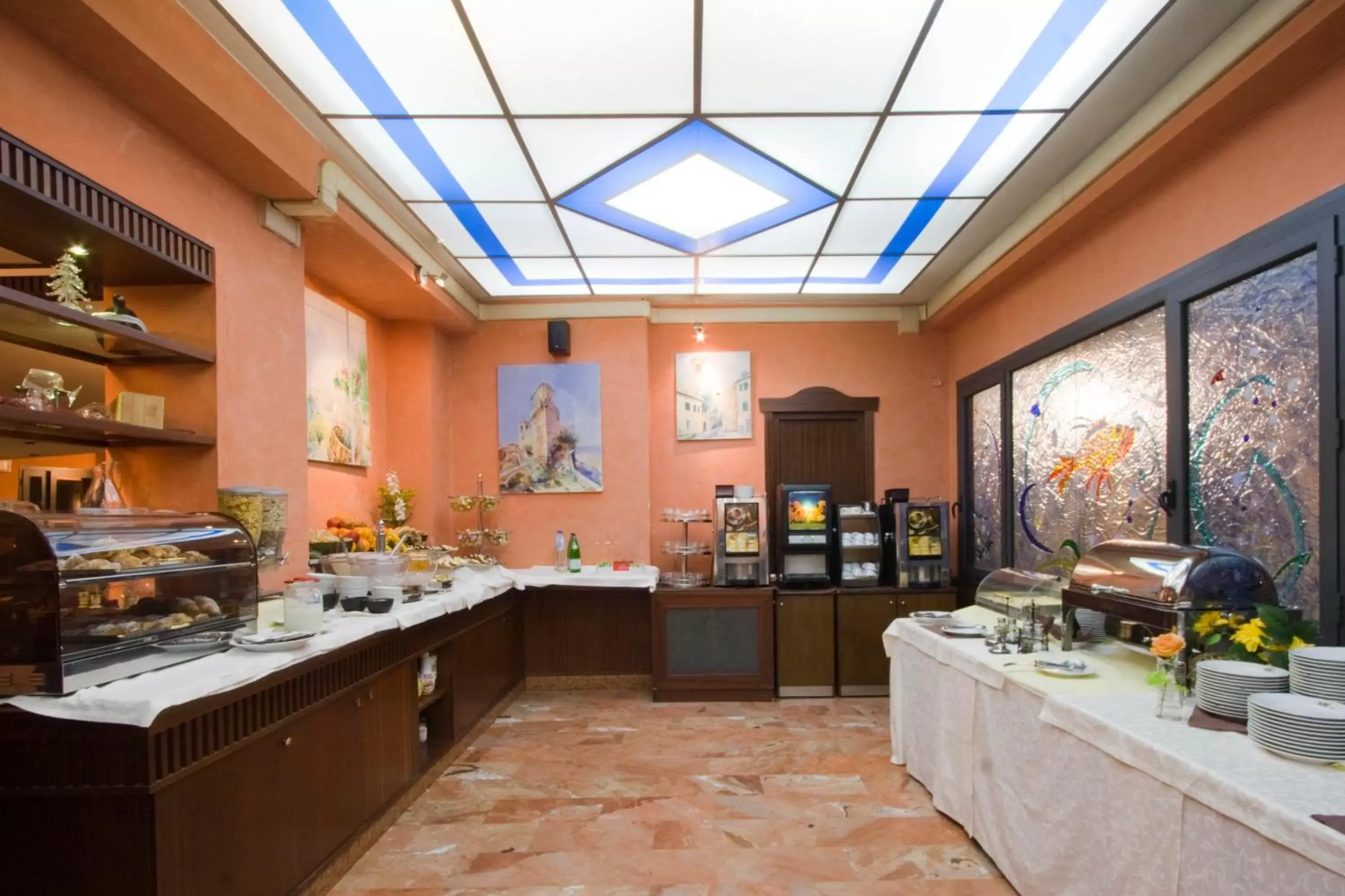 Restaurant/places to eat in Hotel La Pace Restaurant/places to eat in Hotel La Pace