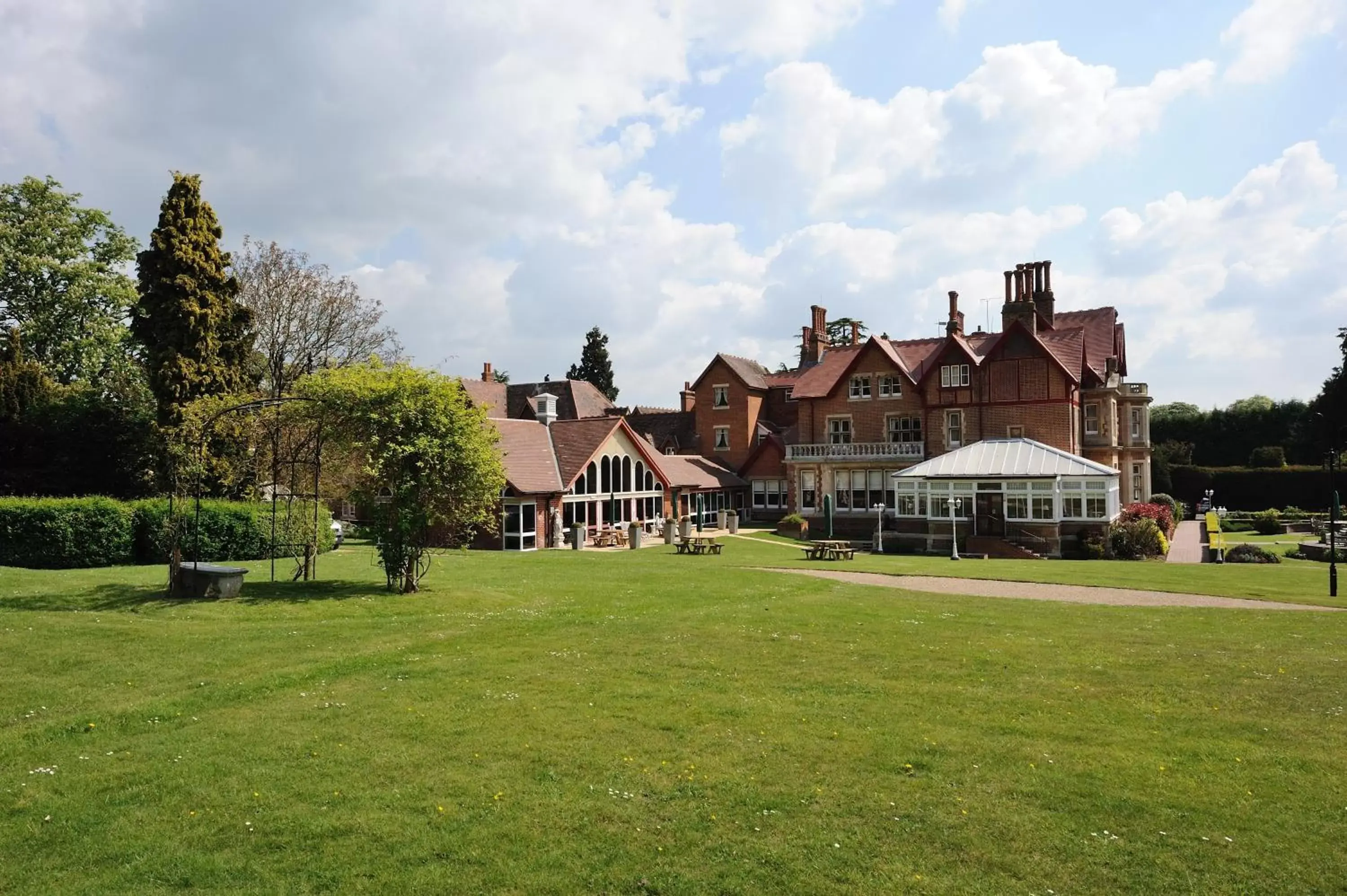 Property Building in Pendley Manor