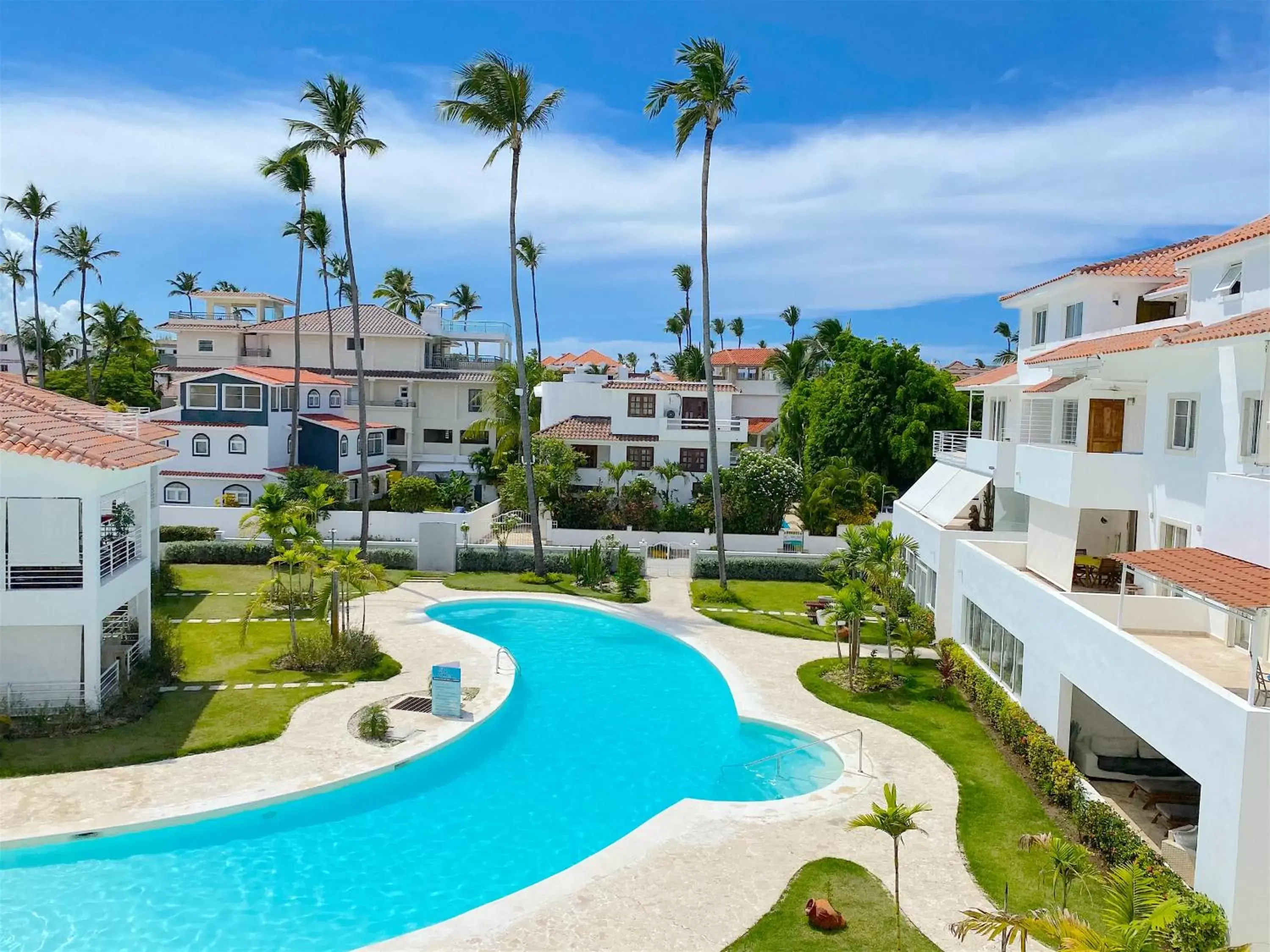 Swimming pool, Pool View in LOS CORALES VILLAS and SUITES - BEACH CLUB, SPA, RESTAURANTS