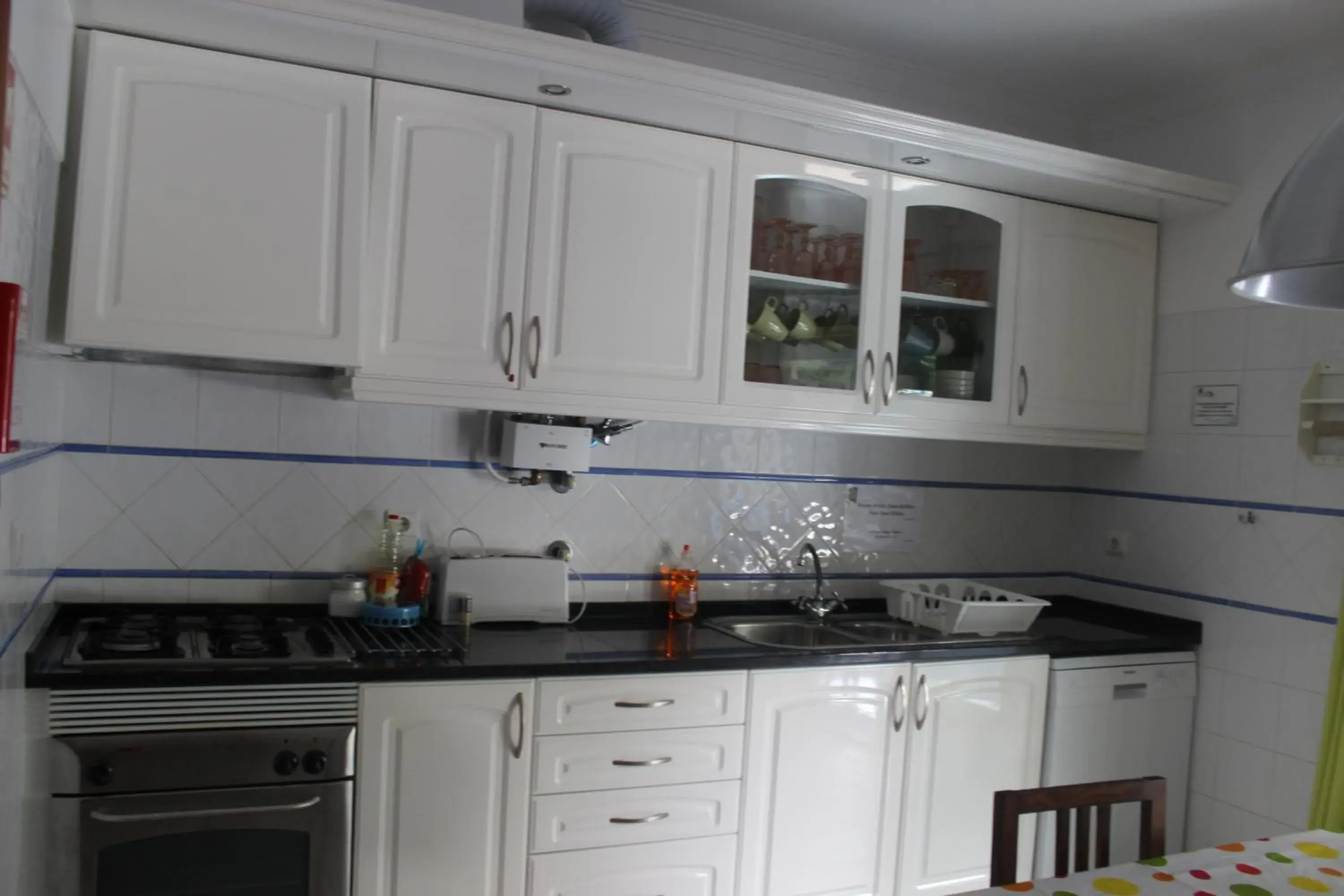 Kitchen or kitchenette, Kitchen/Kitchenette in Ericeira Chill Hill Hostel & Private Rooms
