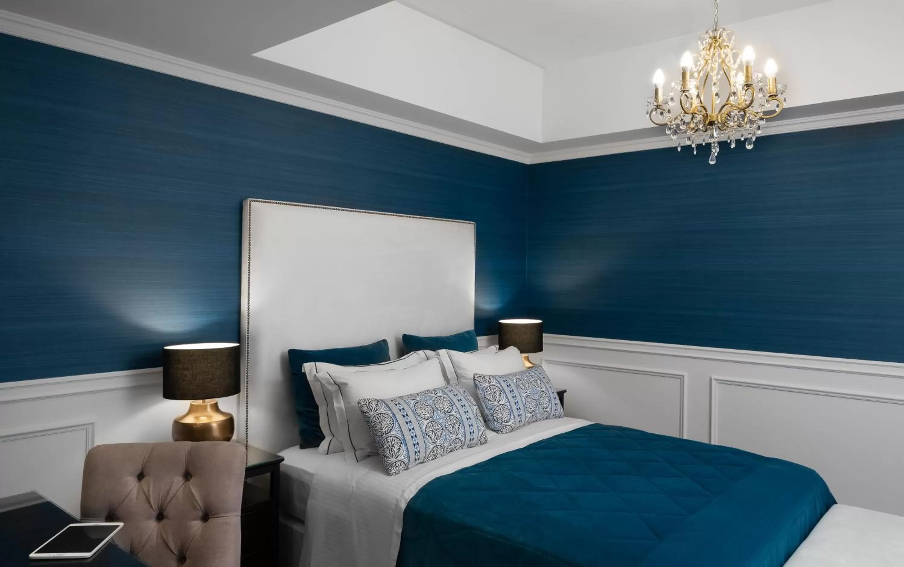 Bedroom, Bed in Evripidou Suites