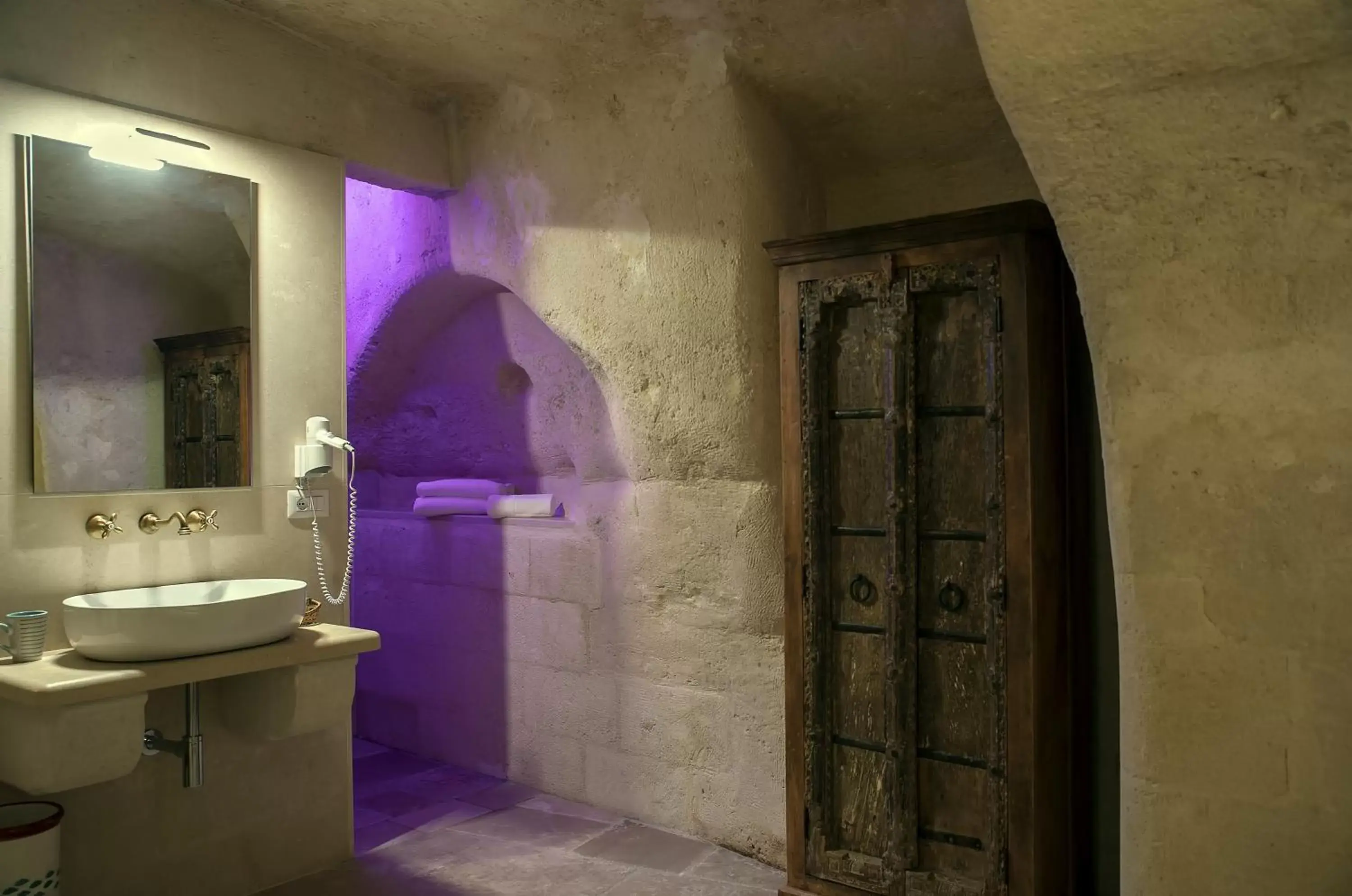 Bathroom in Locanda Di San Martino Hotel & Thermae Romanae