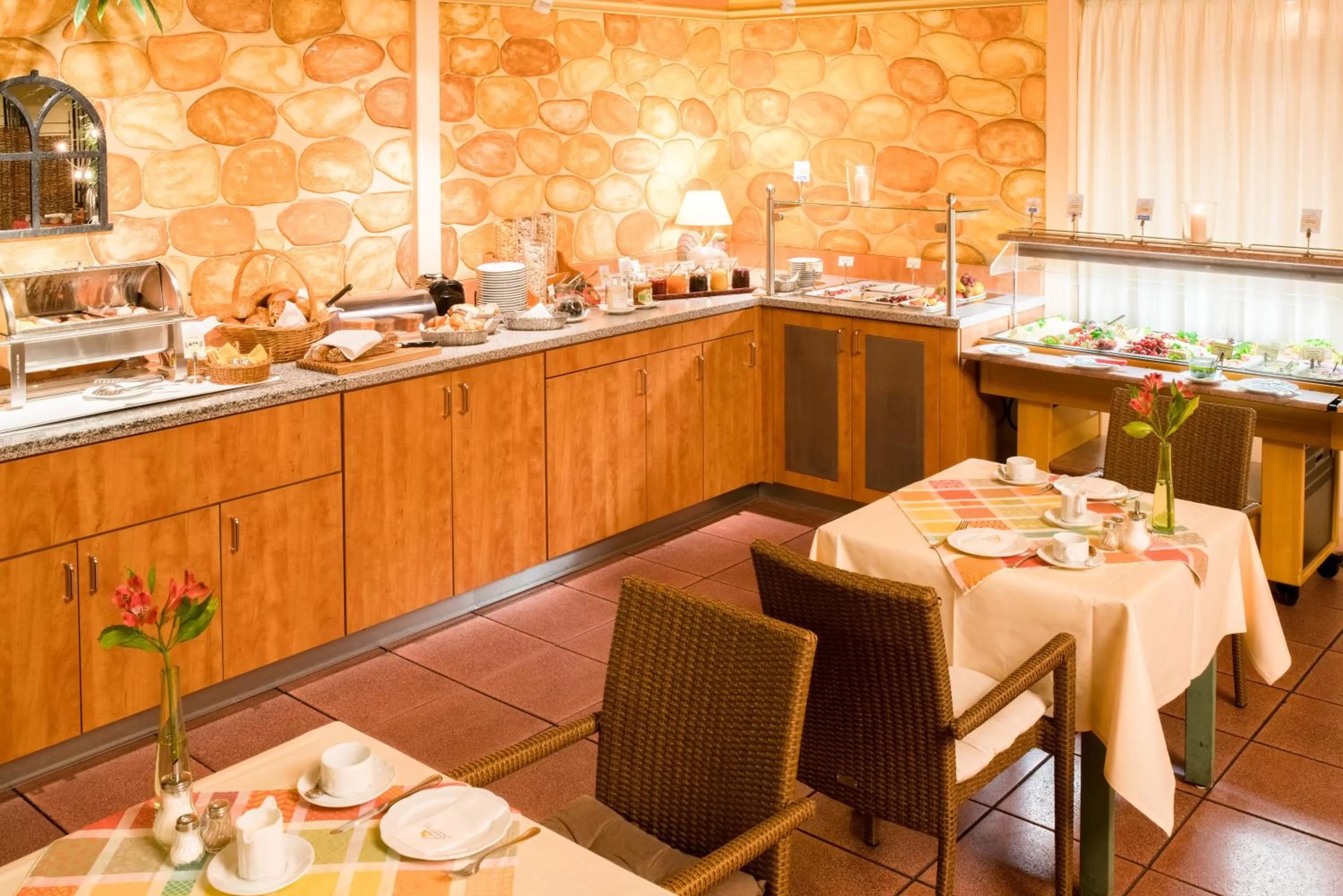 Buffet breakfast in Hotel Paulsen