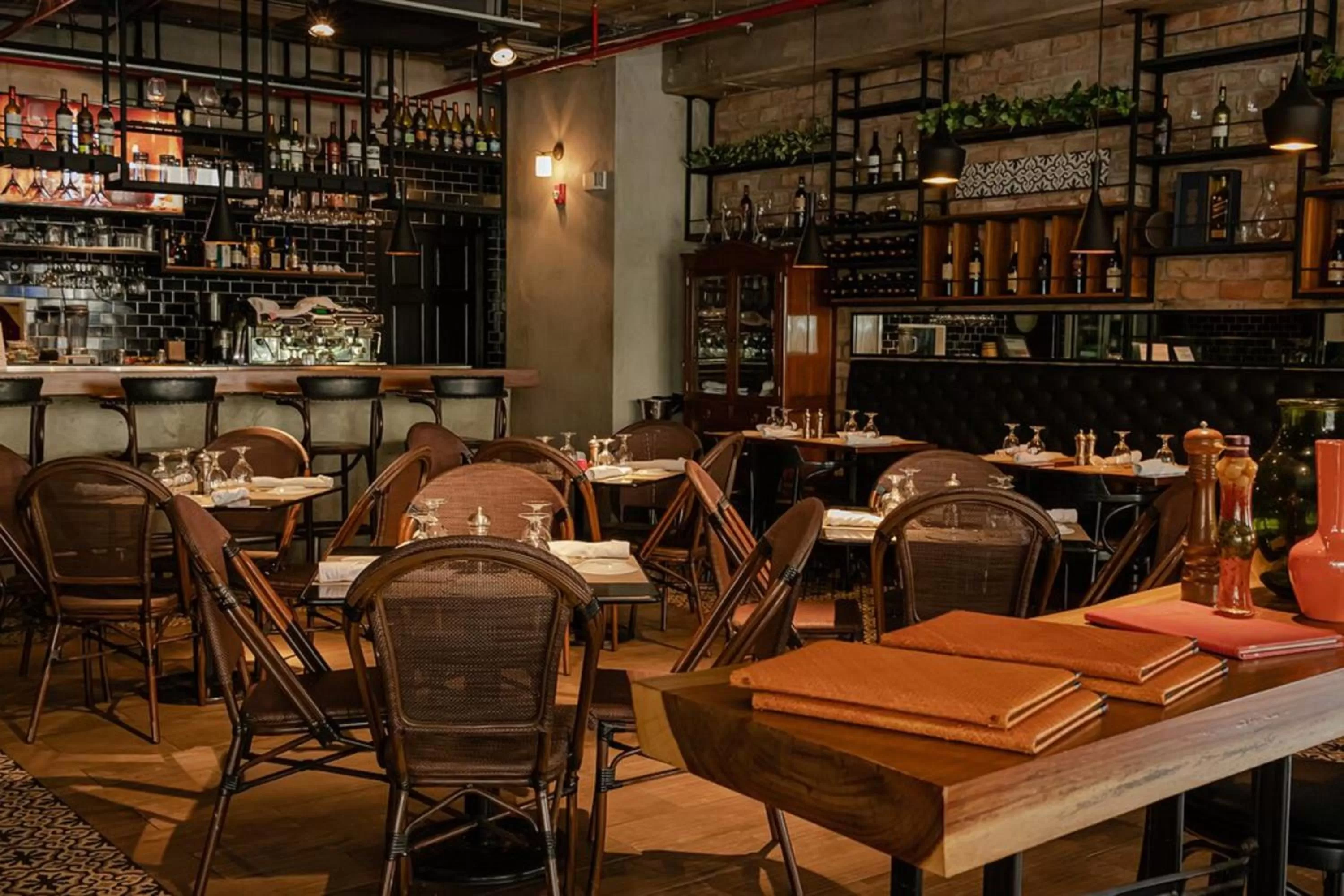 Restaurant/places to eat in Decapolis Hotel Panama City