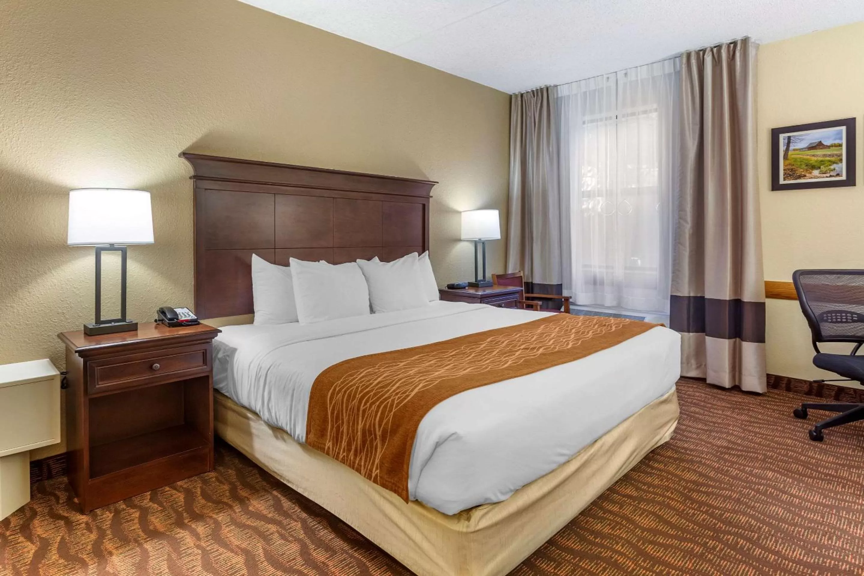 Photo of the whole room, Bed in Comfort Inn & Suites Branson Meadows