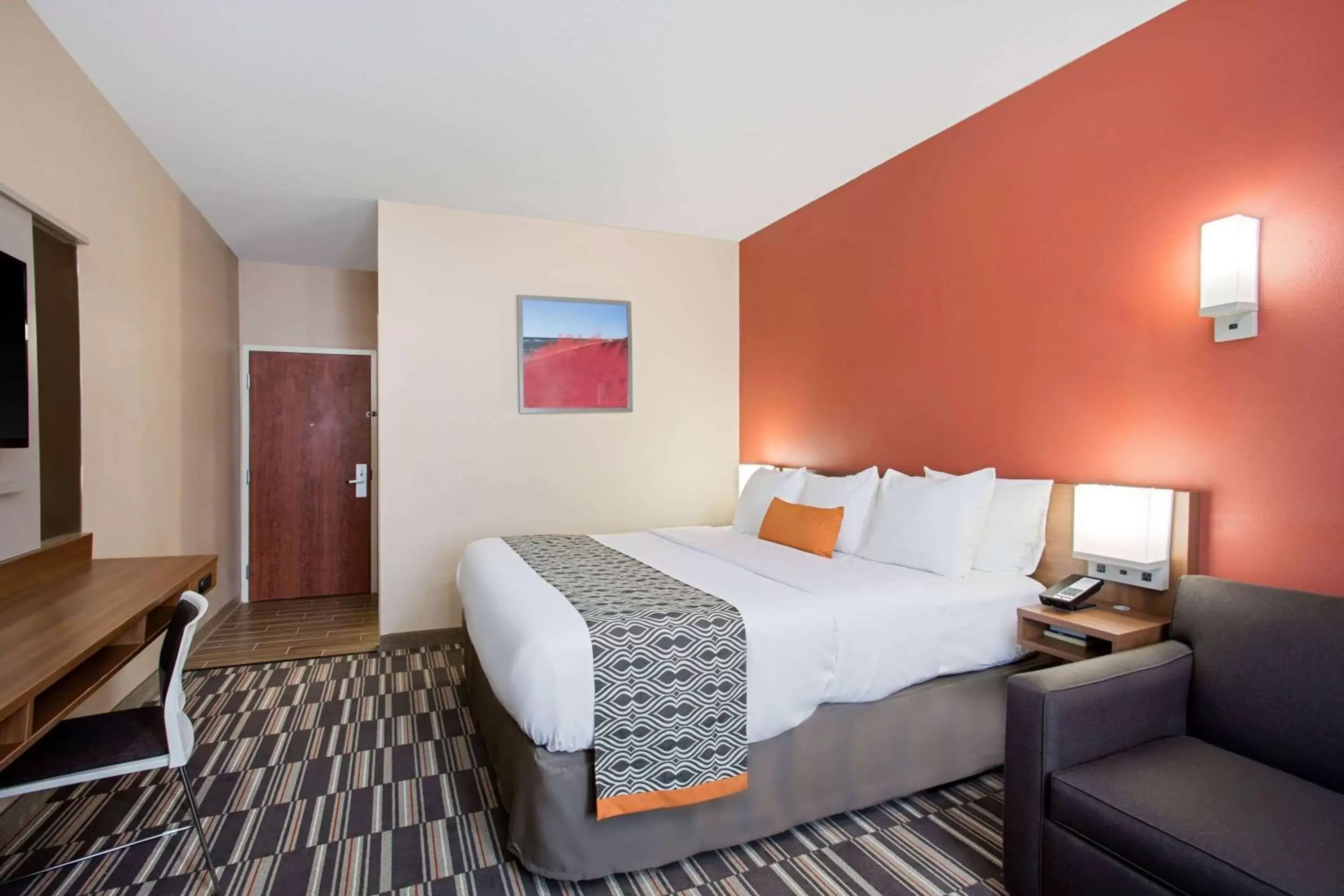 Bedroom, Bed in Microtel Inn & Suites by Wyndham Walterboro