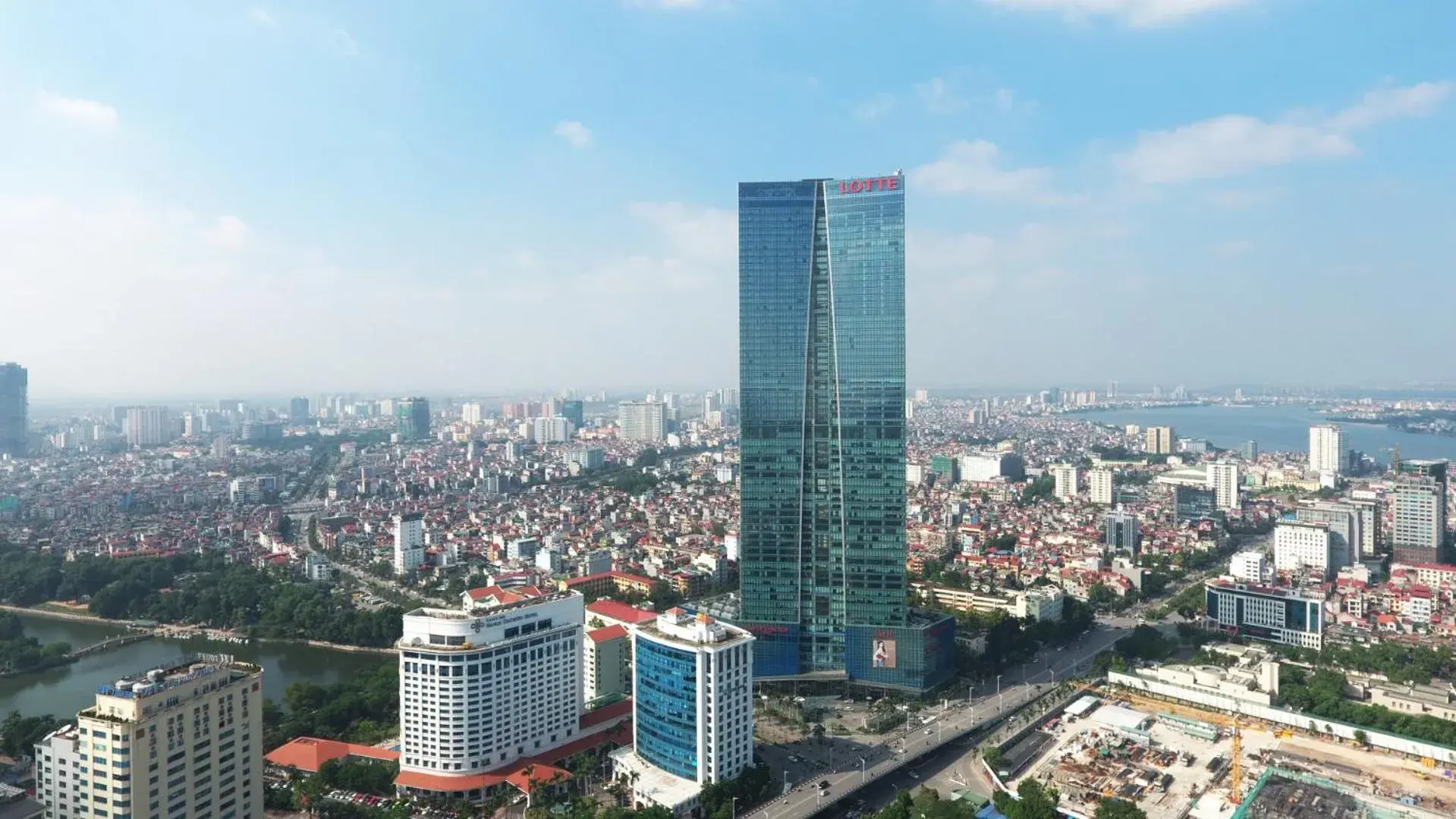 Property building in Lotte The Residence Property building in Lotte The Residence